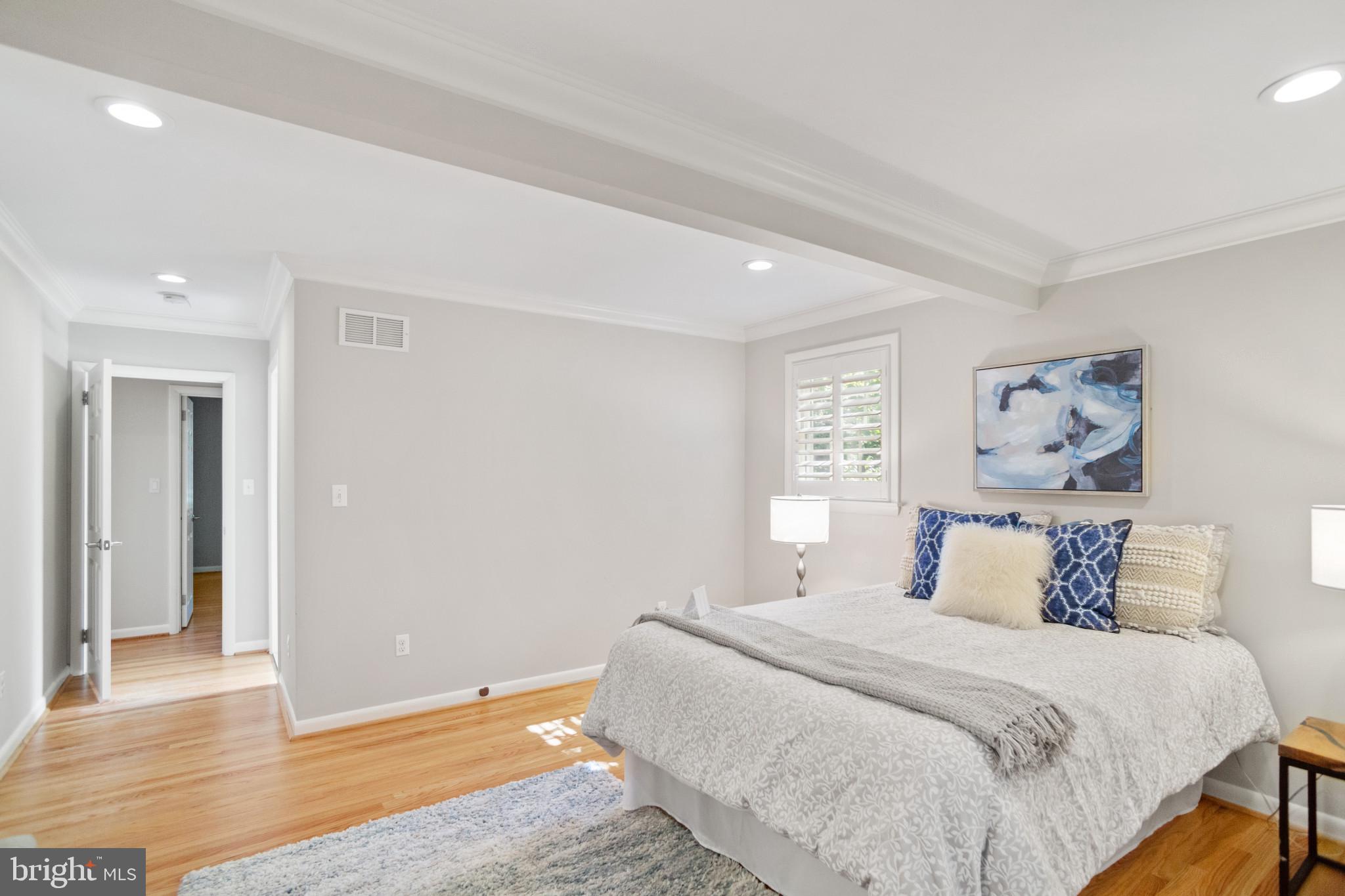 DULANEY FOREST - Residential