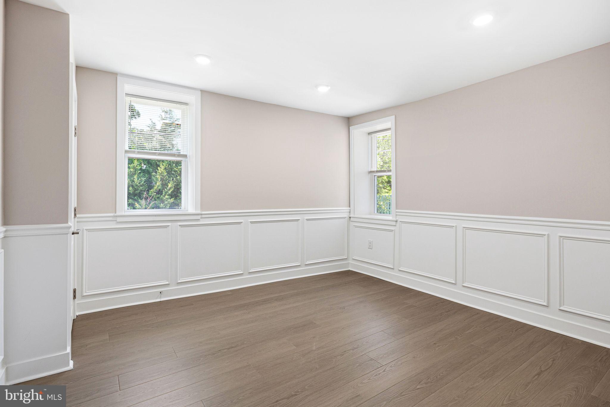 ROXBOROUGH - Residential
