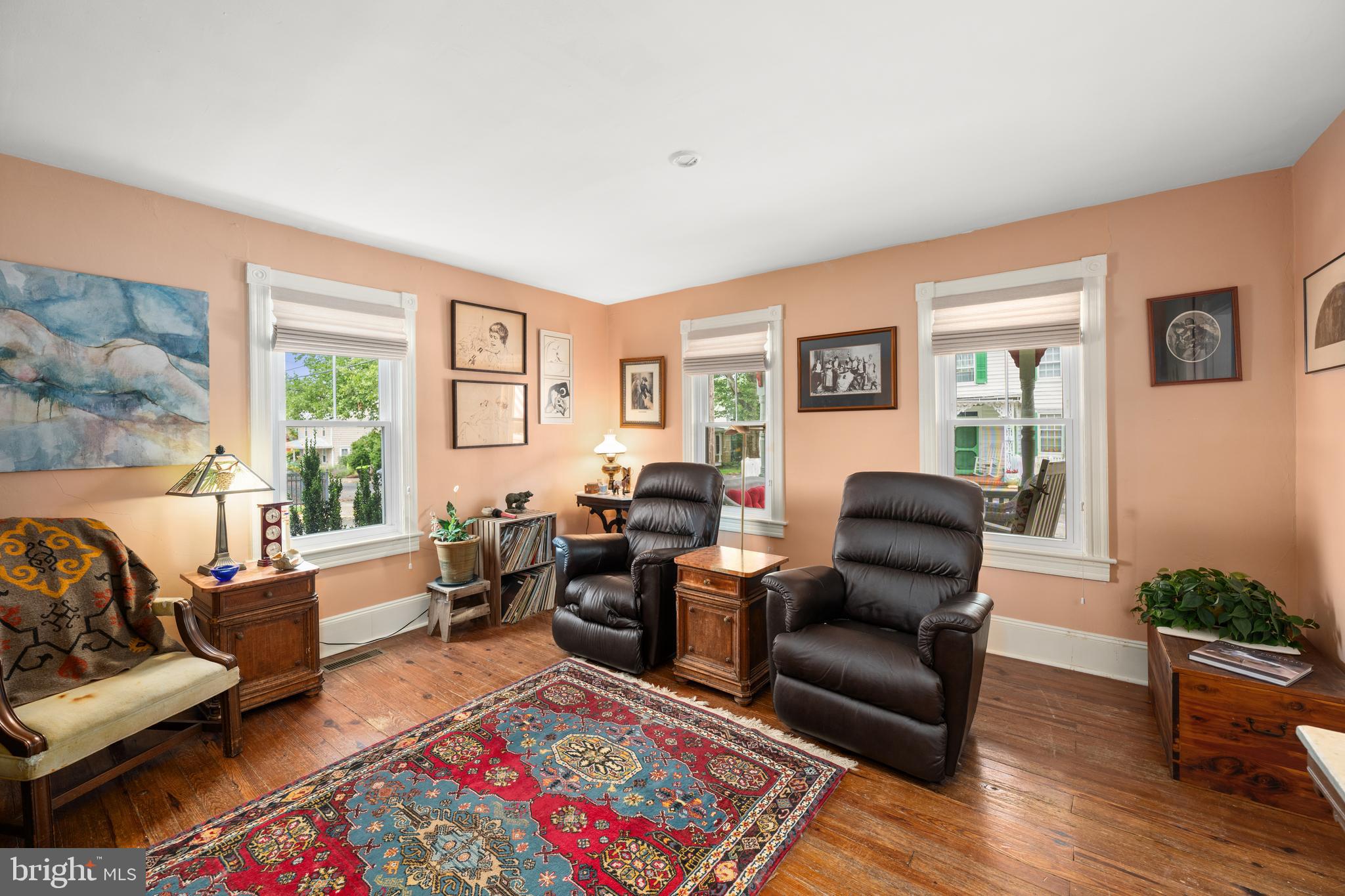 302 WALNUT STREET
