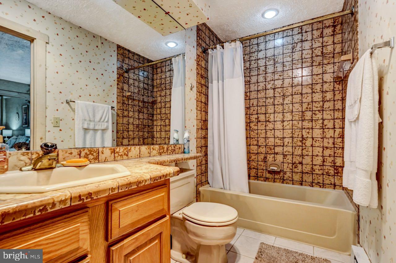 SNOW RIDGE VILLAGE - Residential