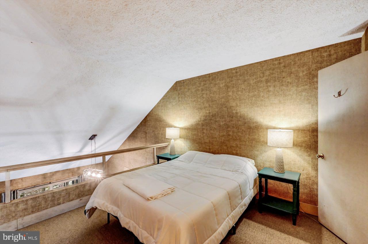 SNOW RIDGE VILLAGE - Residential