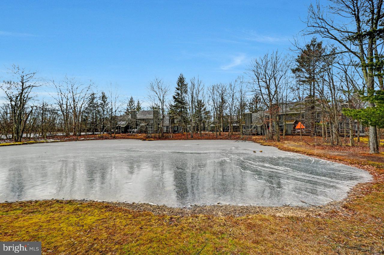 SNOW RIDGE VILLAGE - Residential