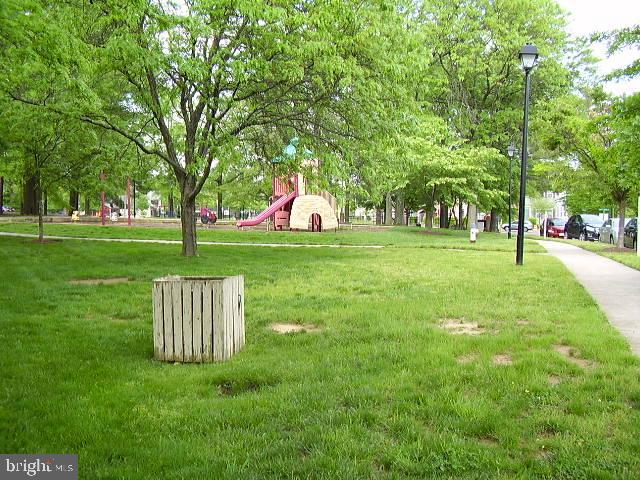 RENAISSANCE PLAZA - Residential