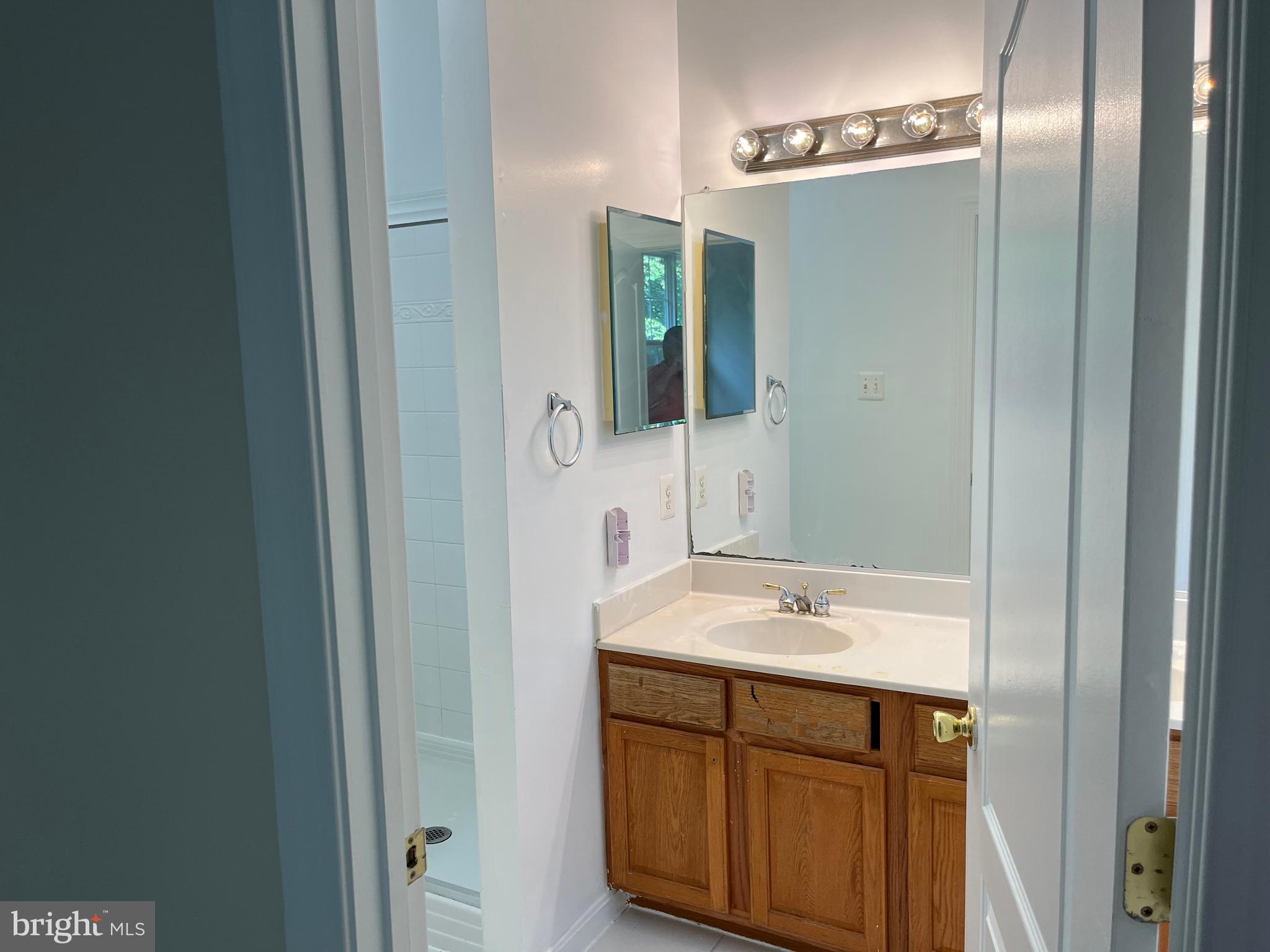 RENAISSANCE PLAZA - Residential