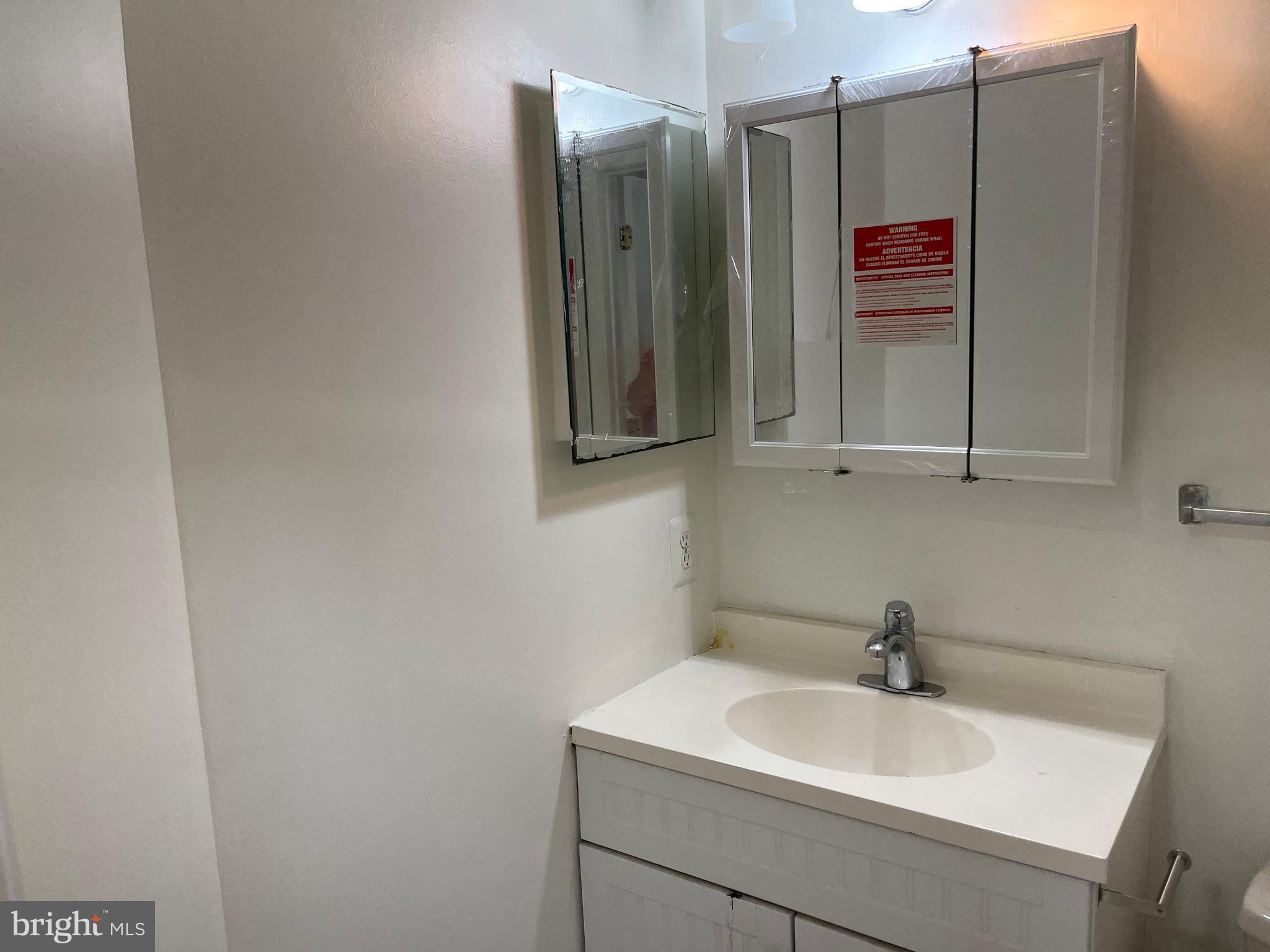 RENAISSANCE PLAZA - Residential