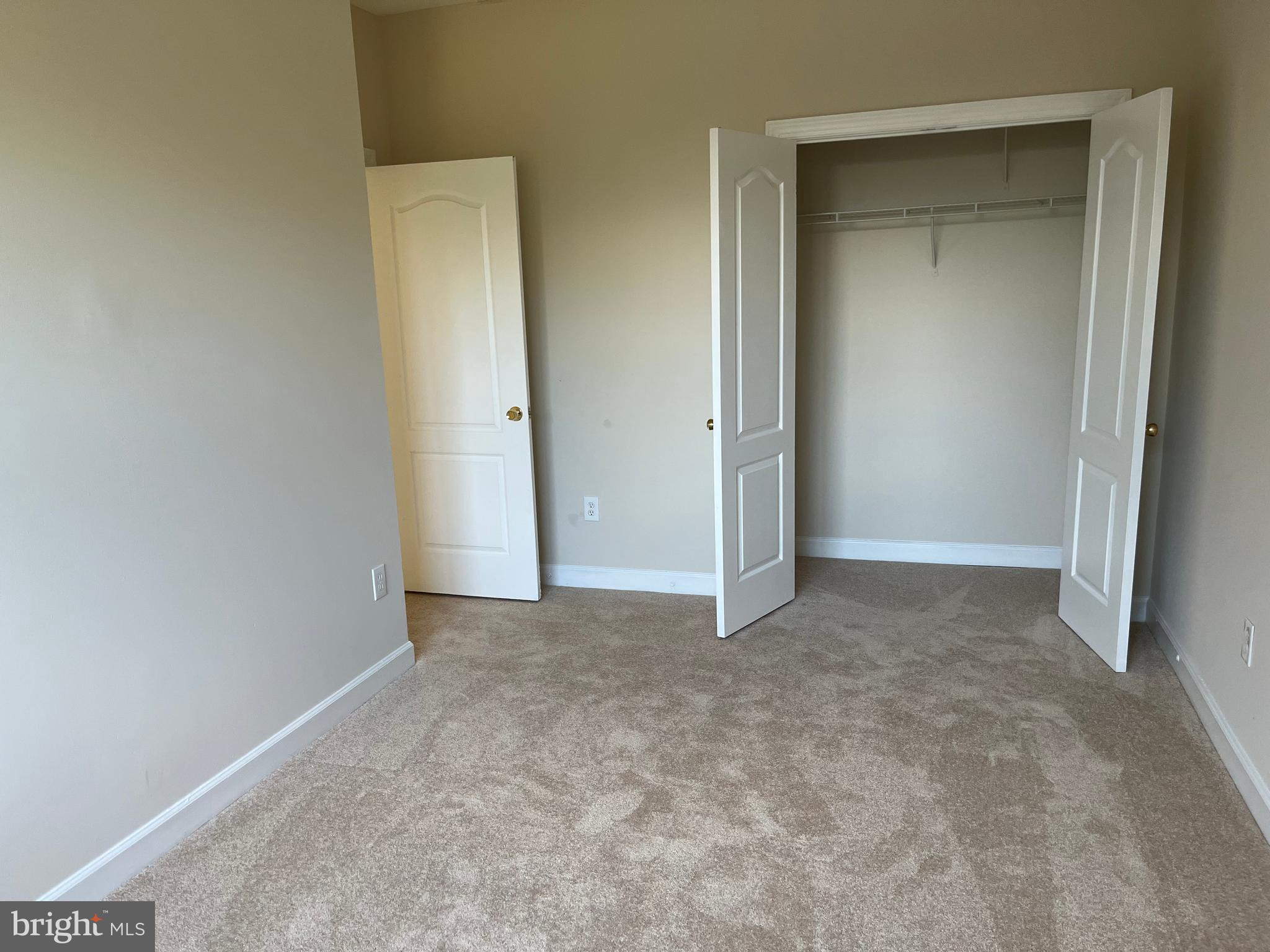 RENAISSANCE PLAZA - Residential