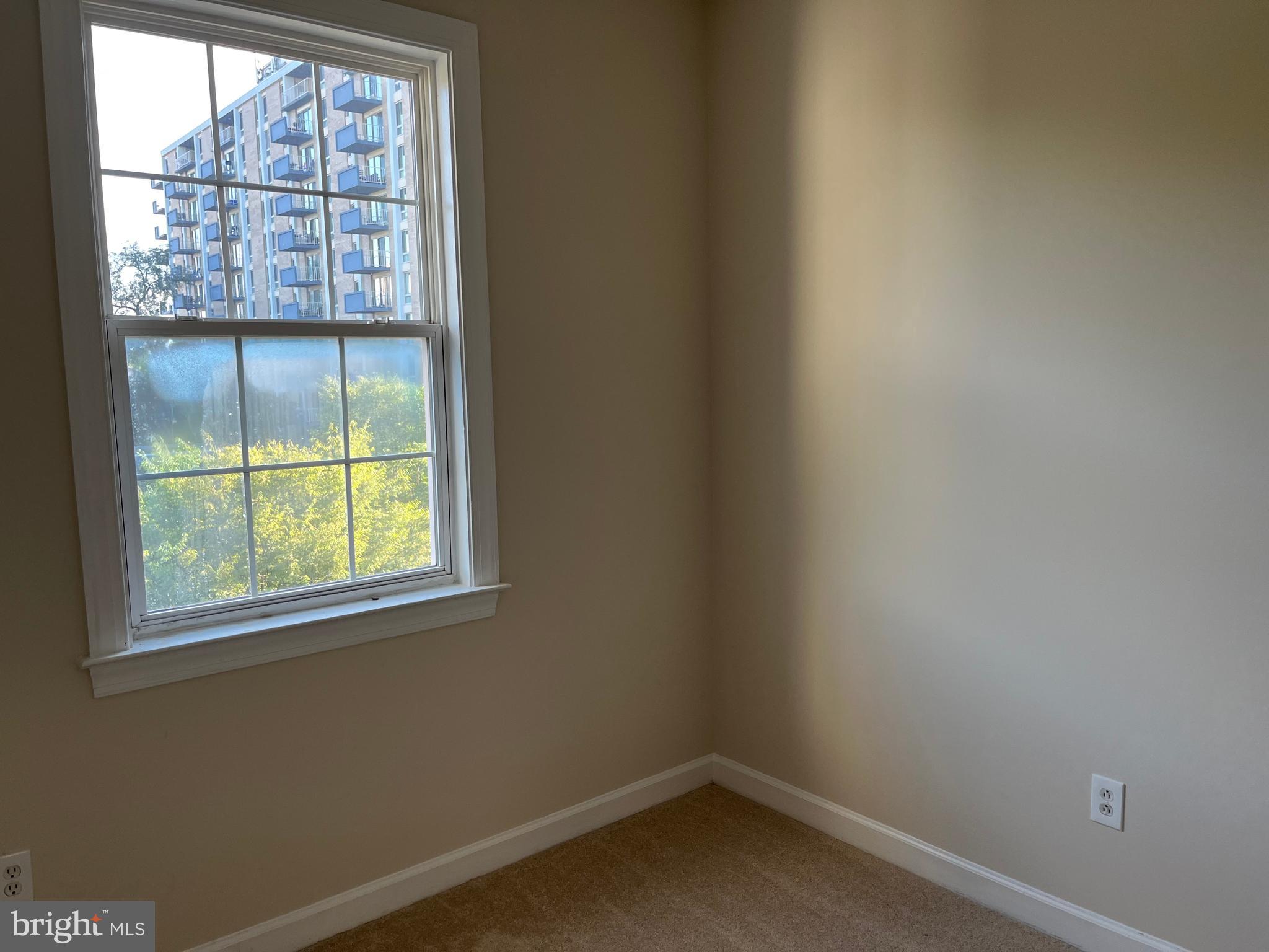 RENAISSANCE PLAZA - Residential