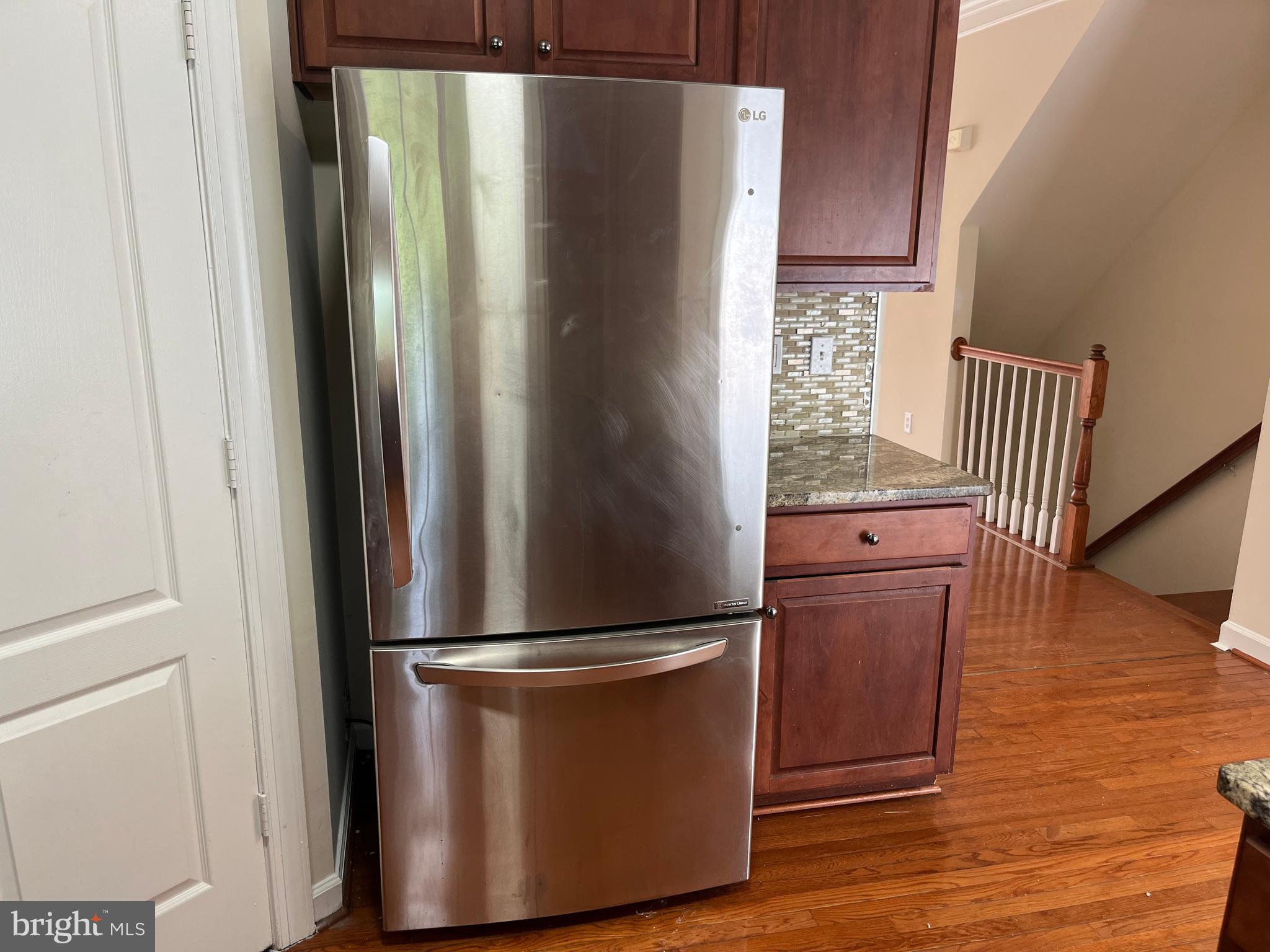 RENAISSANCE PLAZA - Residential