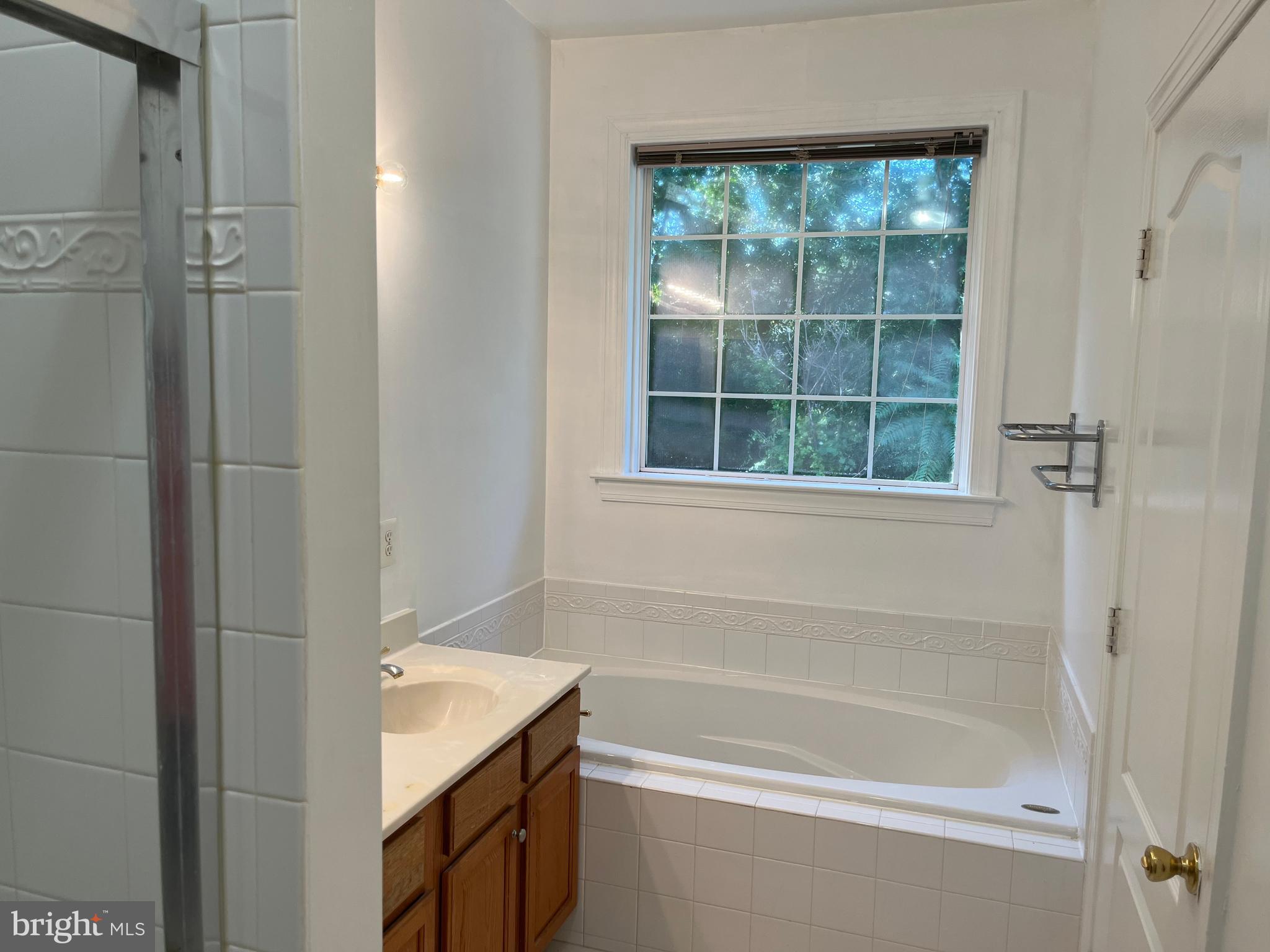 RENAISSANCE PLAZA - Residential