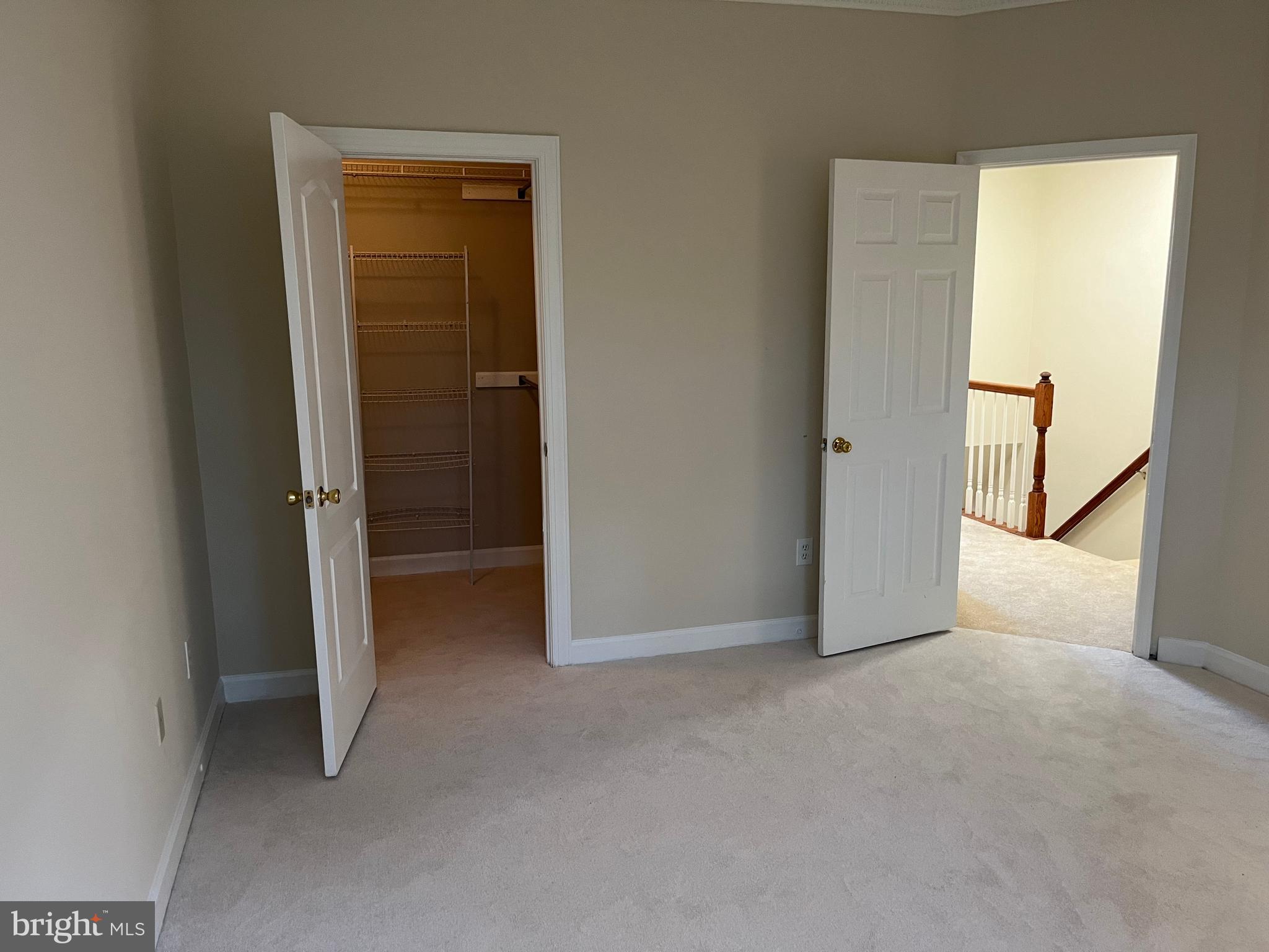 RENAISSANCE PLAZA - Residential