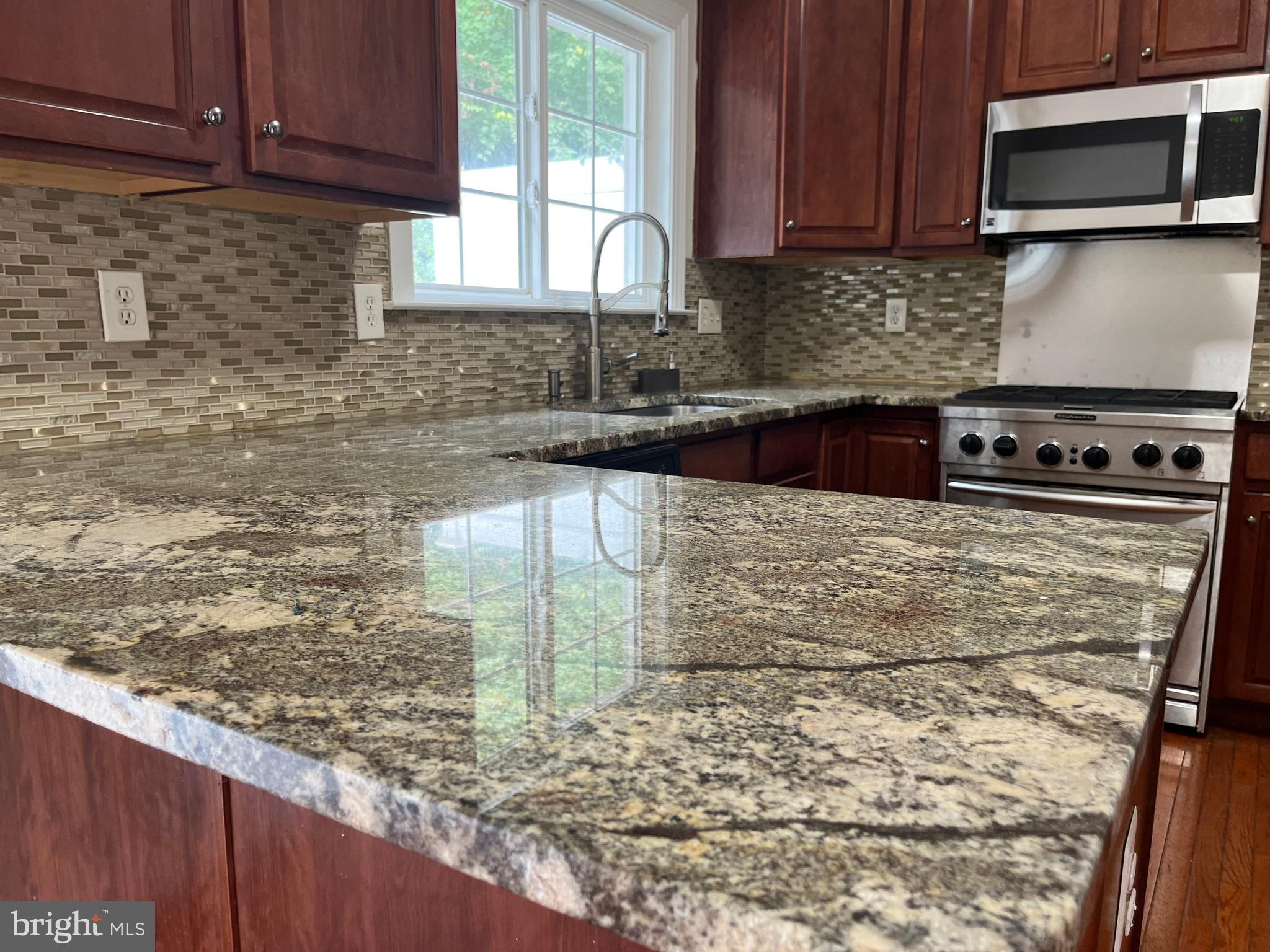 RENAISSANCE PLAZA - Residential