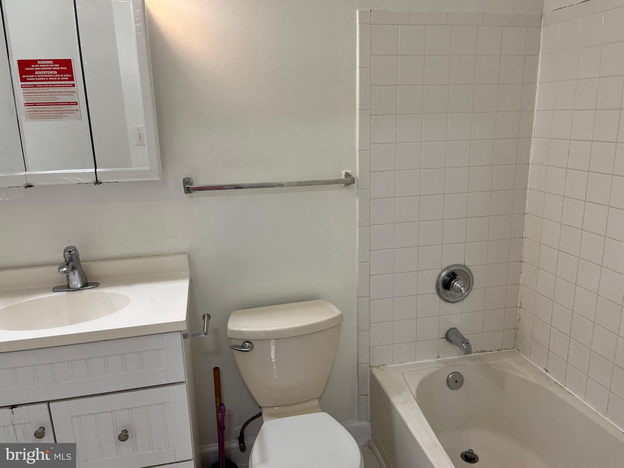 RENAISSANCE PLAZA - Residential