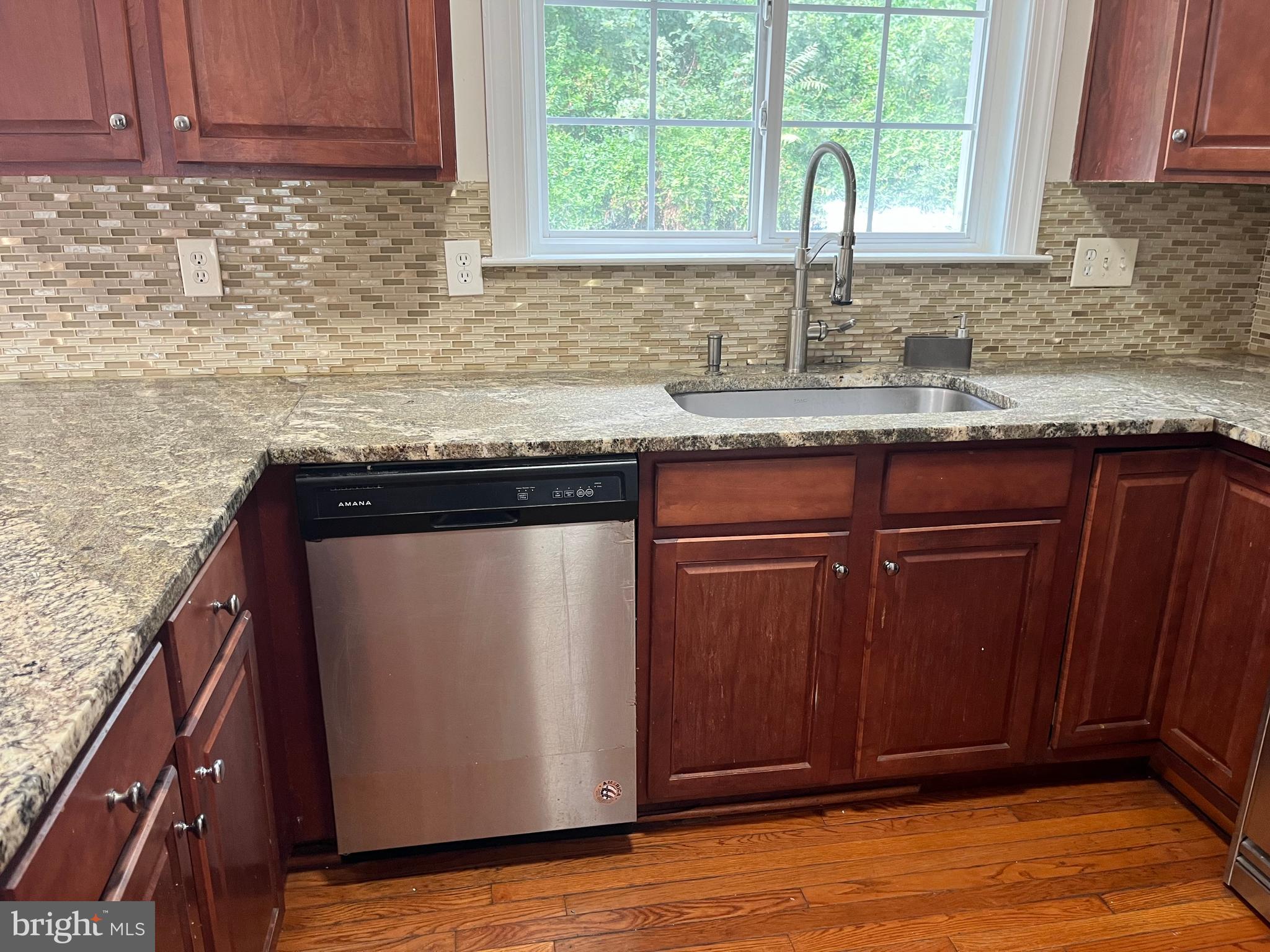 RENAISSANCE PLAZA - Residential