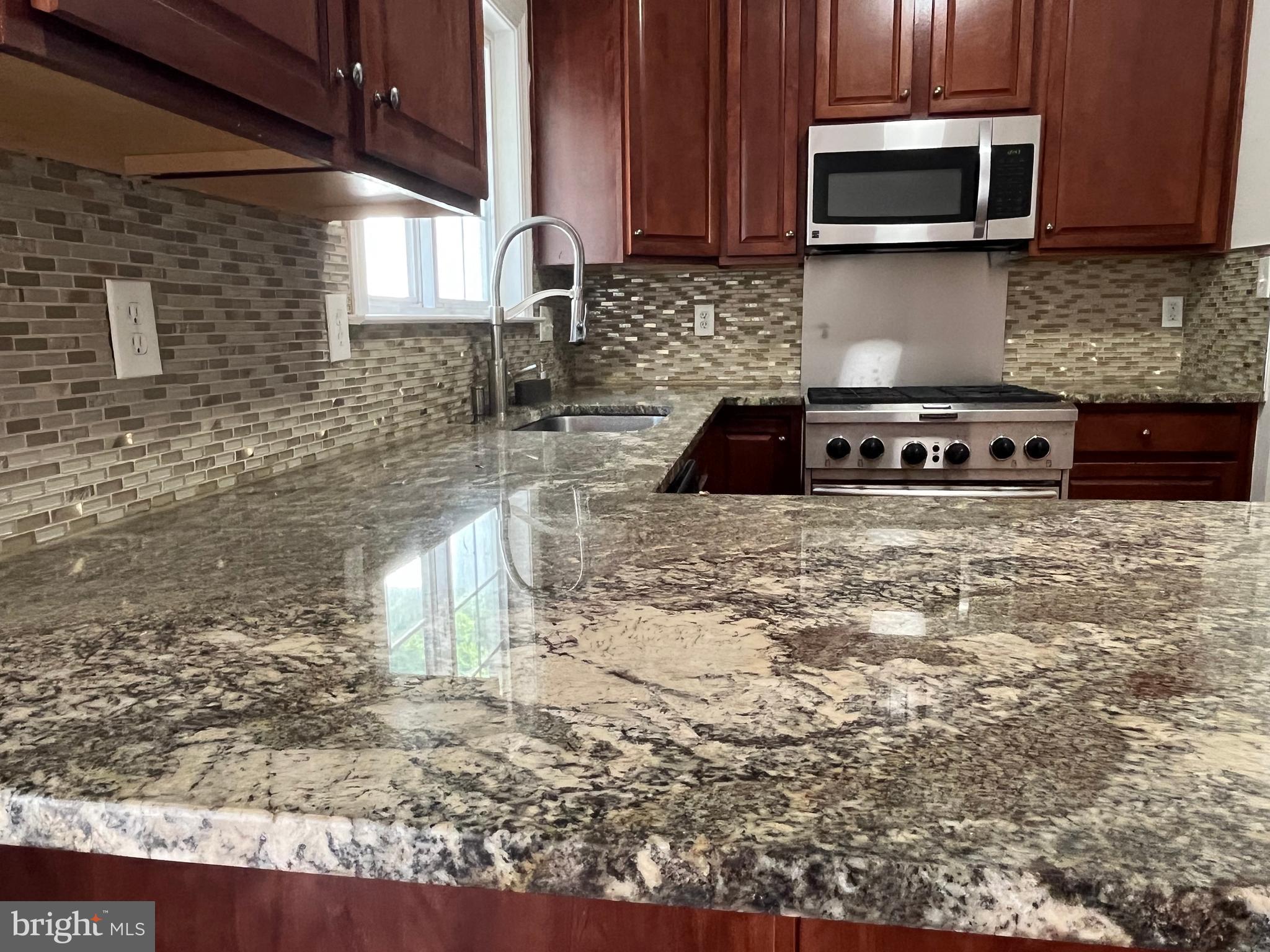 RENAISSANCE PLAZA - Residential