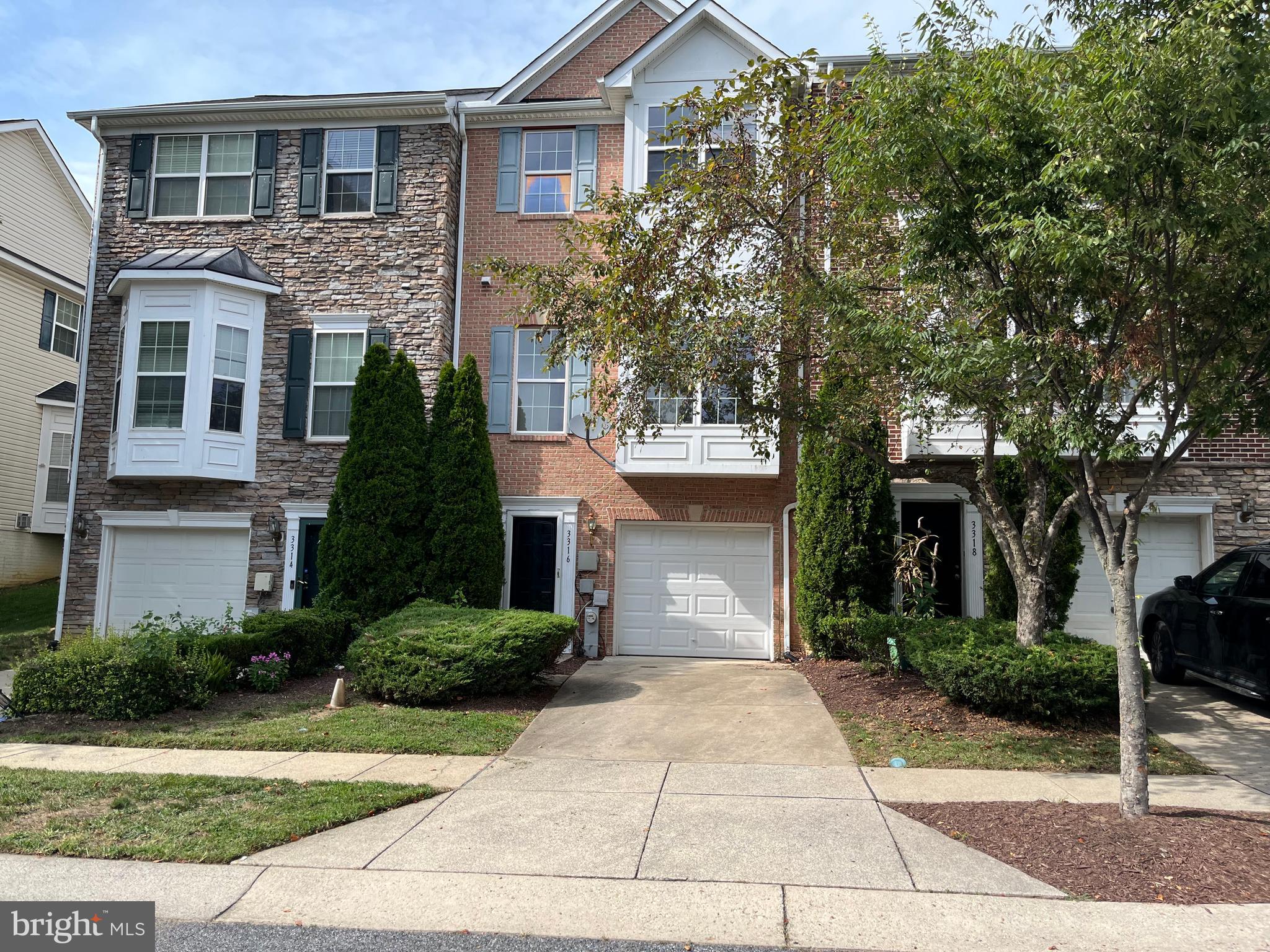 RENAISSANCE PLAZA - Residential