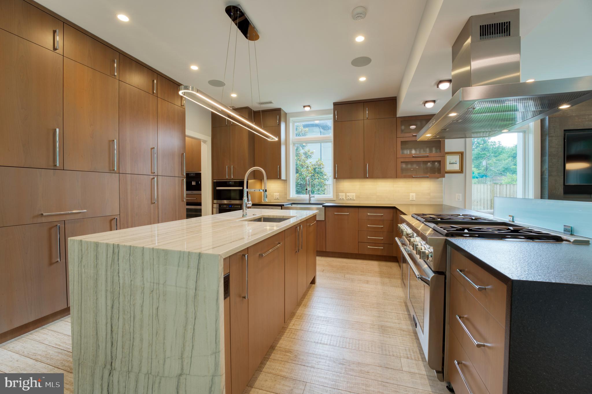 SLEEPY HOLLOW - Residential