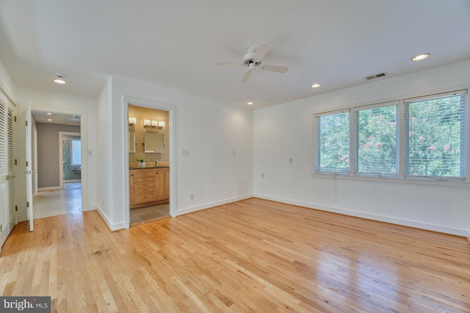 SLEEPY HOLLOW - Residential