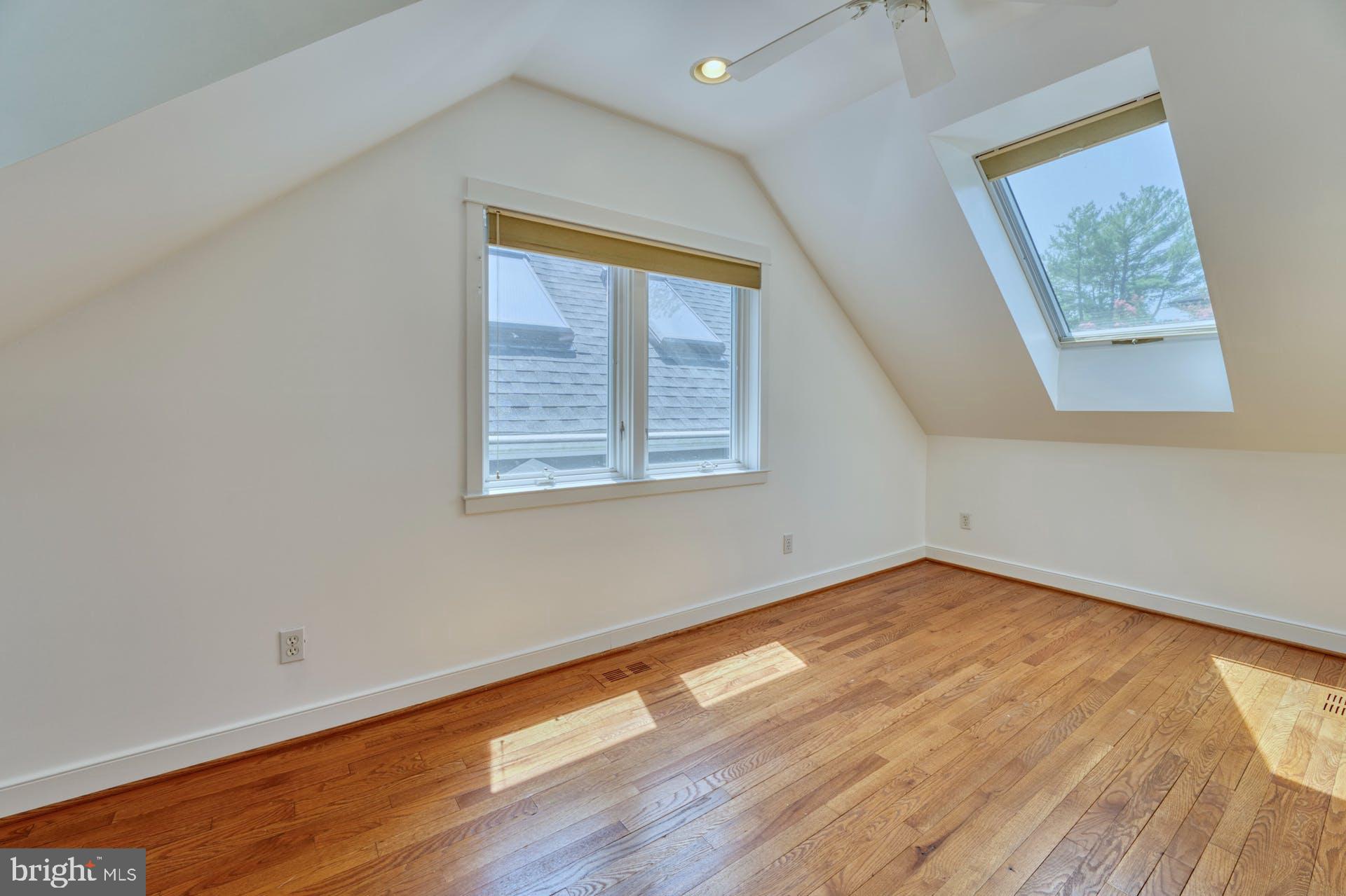 SLEEPY HOLLOW - Residential