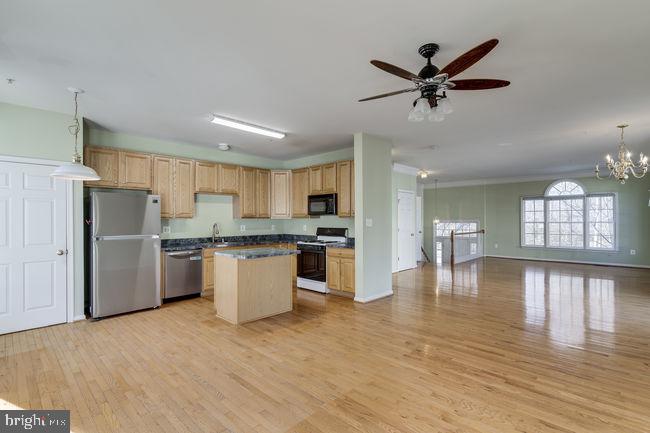 KING FARM - Residential Lease