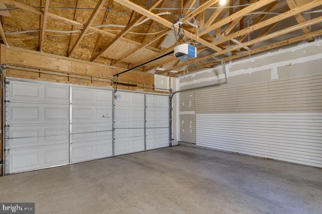 KING FARM - Residential Lease