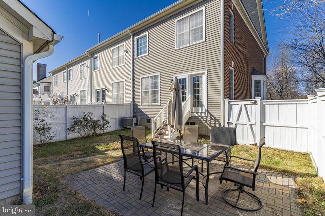 KING FARM - Residential Lease