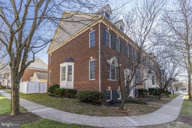 KING FARM - Residential Lease