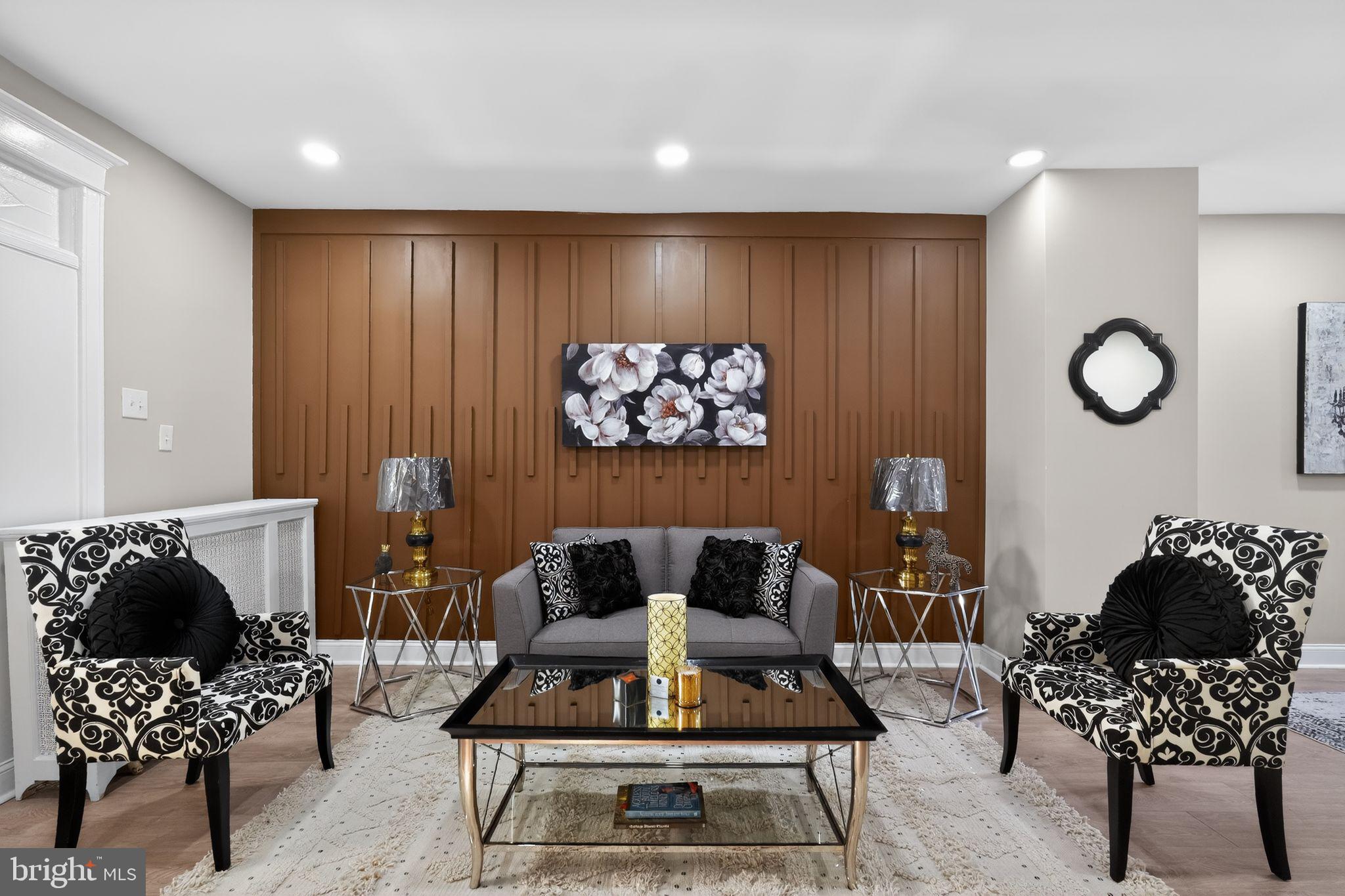 317 E ROCKLAND STREET