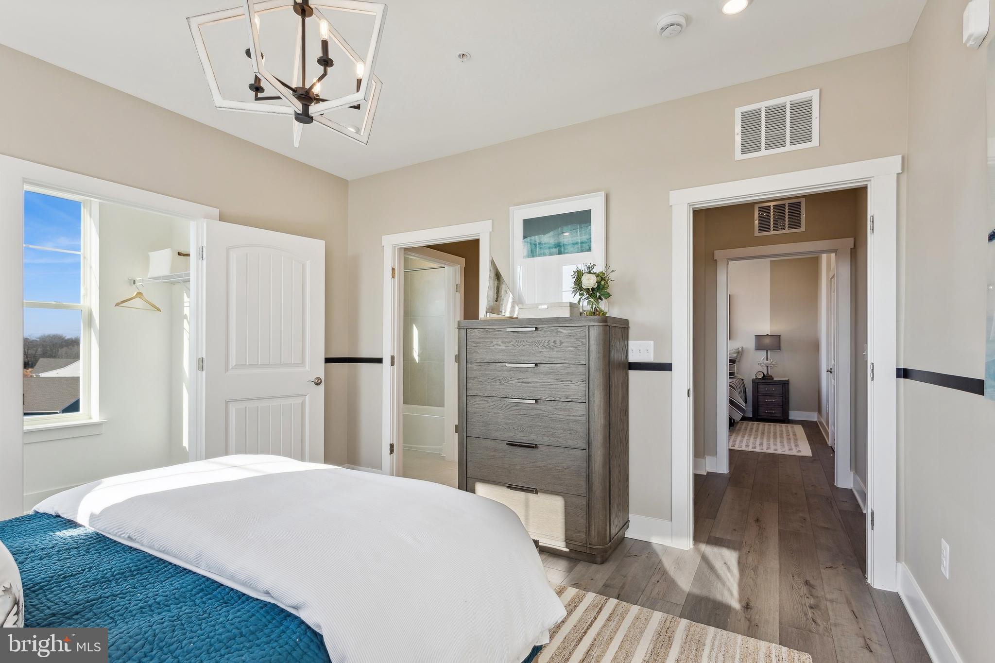 FOUR SEASONS AT KENT ISLAND - Residential