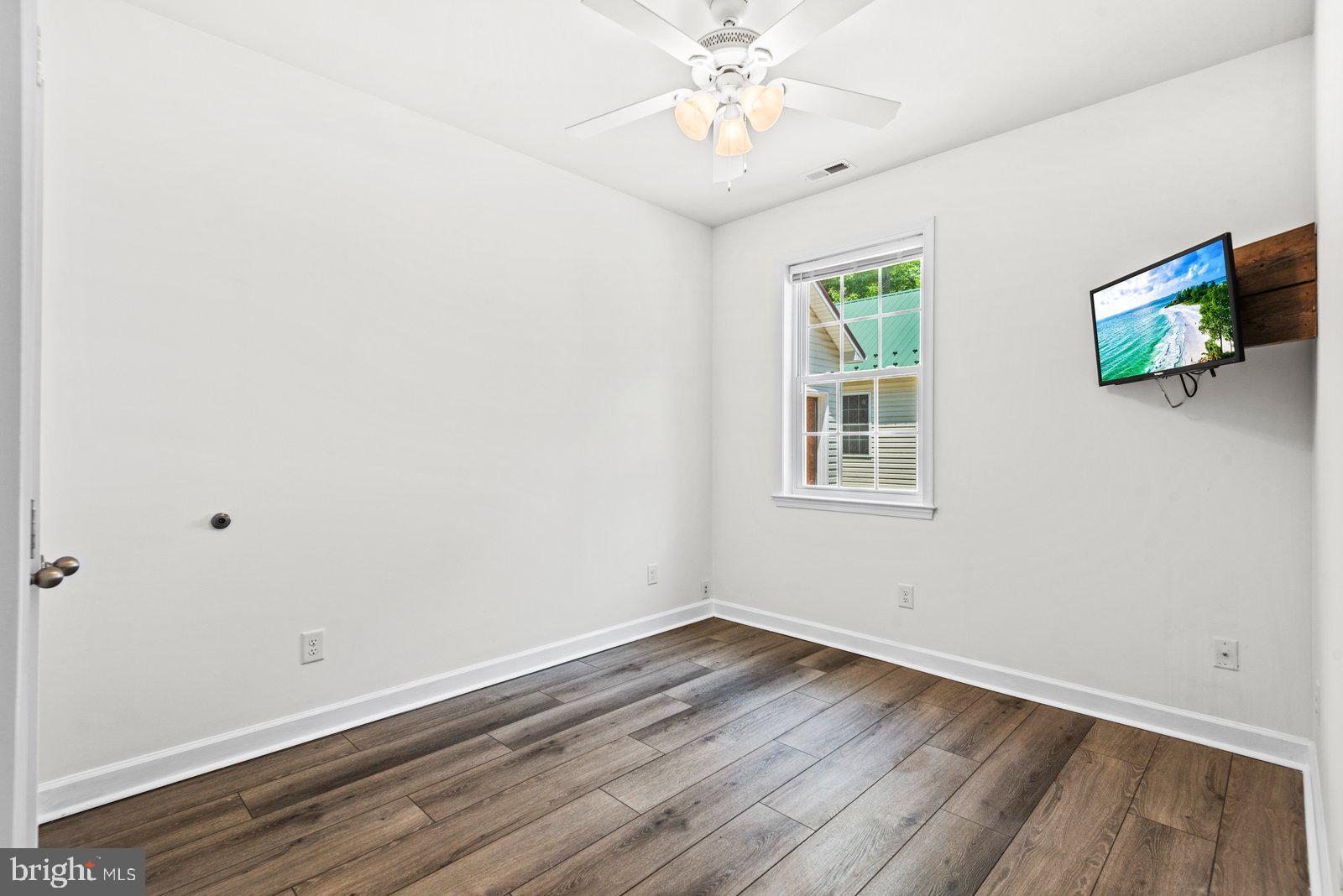 RAGGED POINT BEACH - Residential Lease