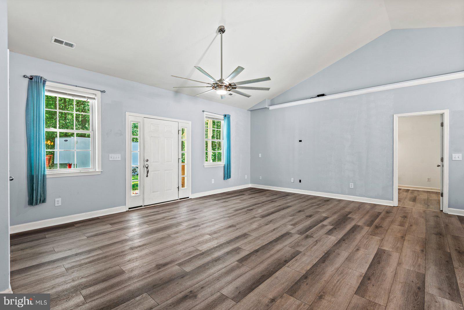 RAGGED POINT BEACH - Residential Lease