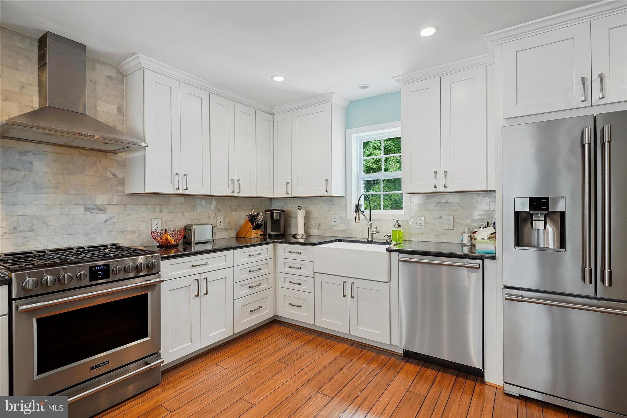 RIVERSIDE - Residential