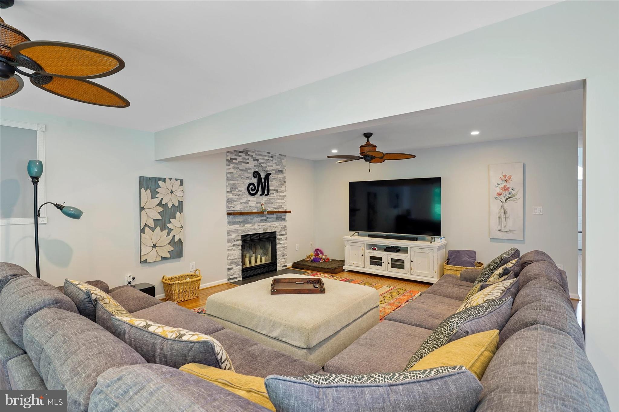 RIVERSIDE - Residential