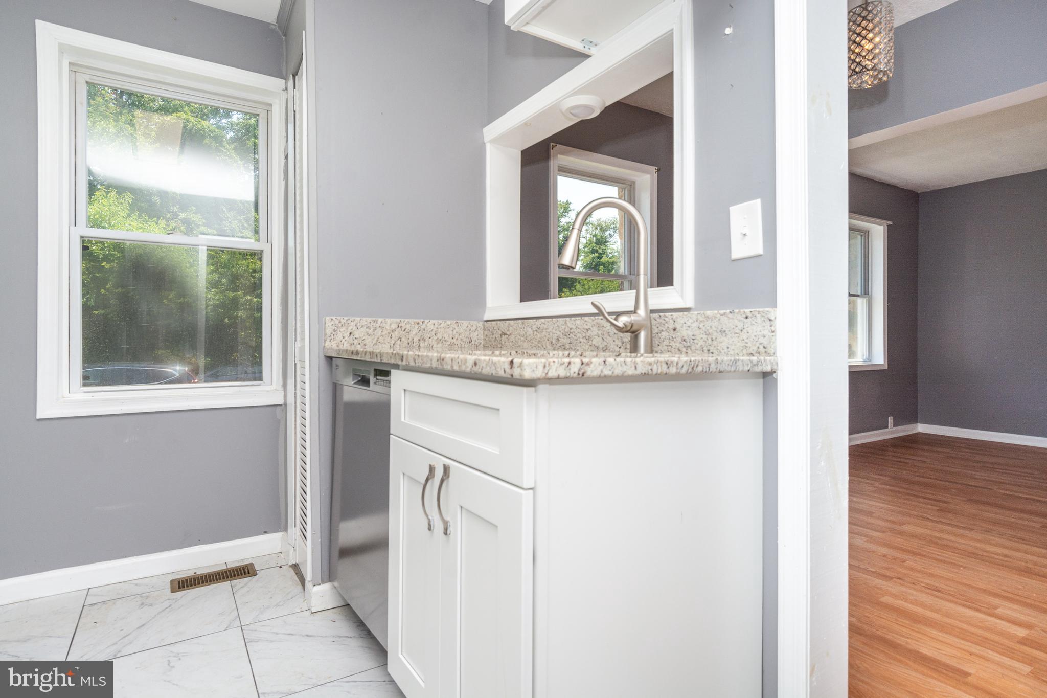 MIDDLE RIVER - Residential Lease