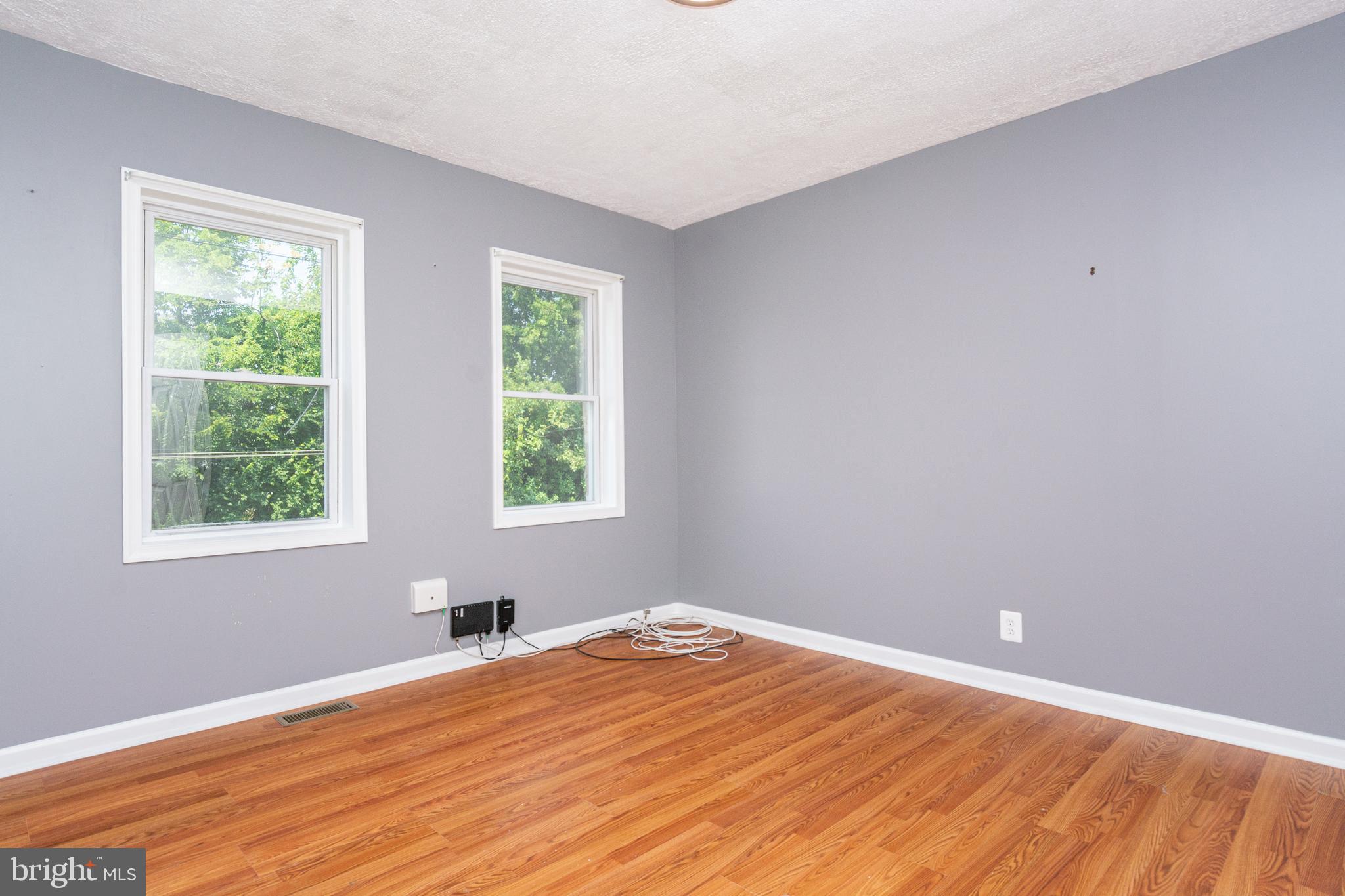 MIDDLE RIVER - Residential Lease