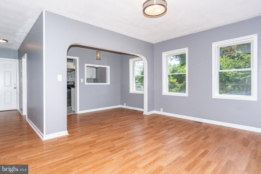 SPACIOUS UPDATED 2 BEDROOM 1 BATH APARTMENT! This unit is located in an 8 unit building and features all wood floors, spacious living room, separate dining area, designer kitchen with granite counters, ss appliances, and backsplash, new HVAC with central AC, new LED lighting, and in-unit washer and dryer. 
 Located steps from Bengie's drive through, shopping, and restaurants!