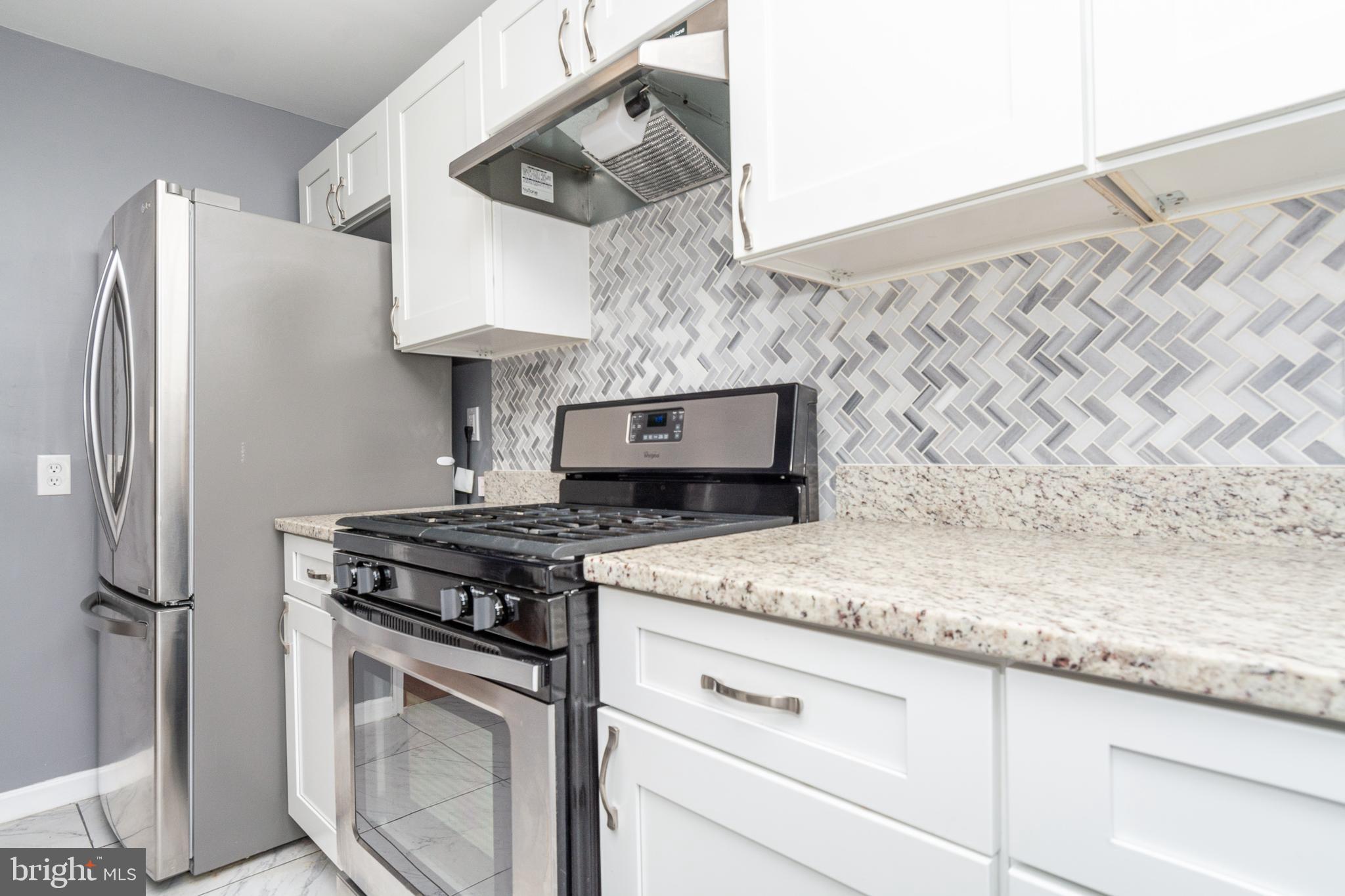 MIDDLE RIVER - Residential Lease