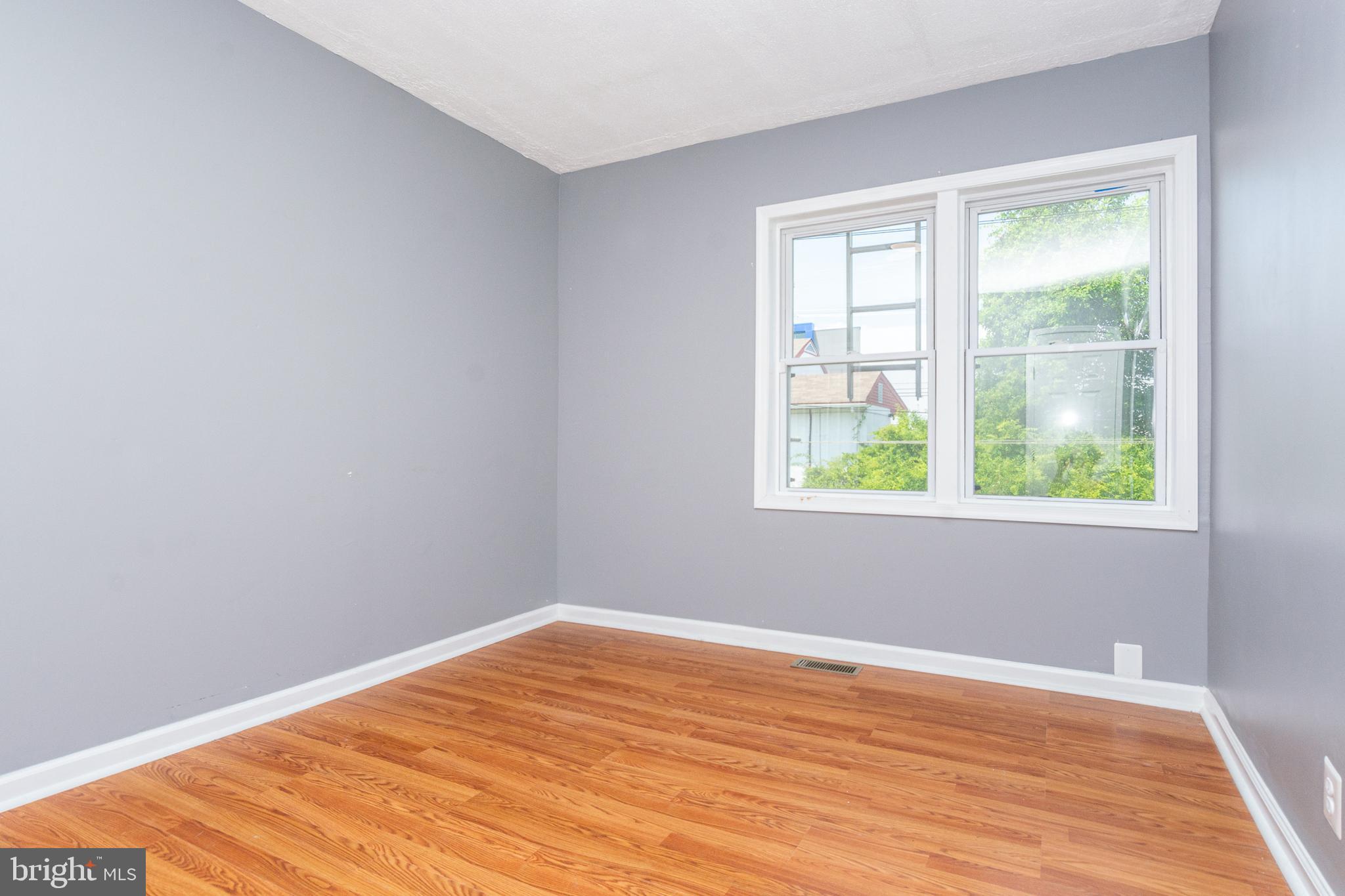 MIDDLE RIVER - Residential Lease