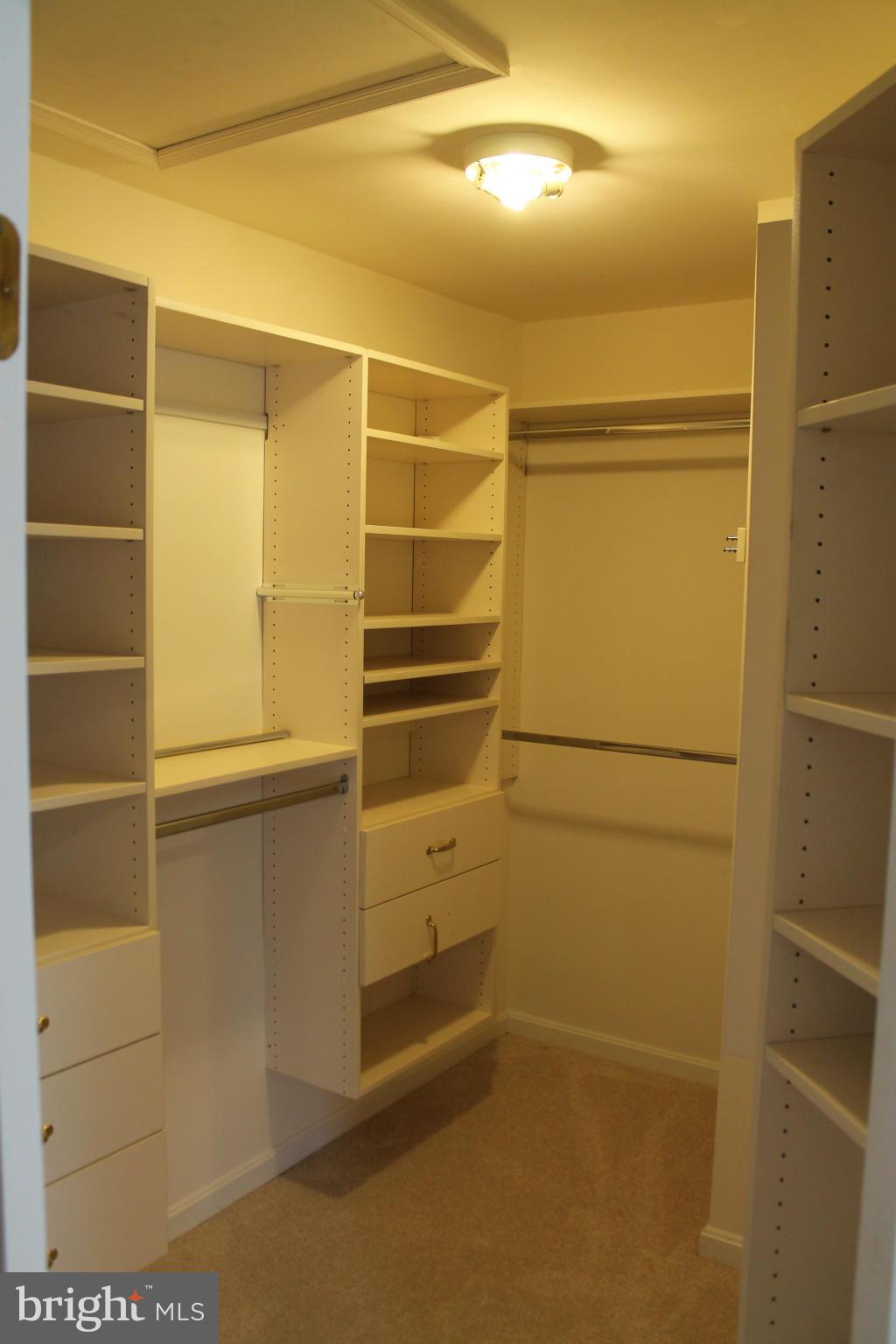 BROADLANDS SOUTH - Residential Lease