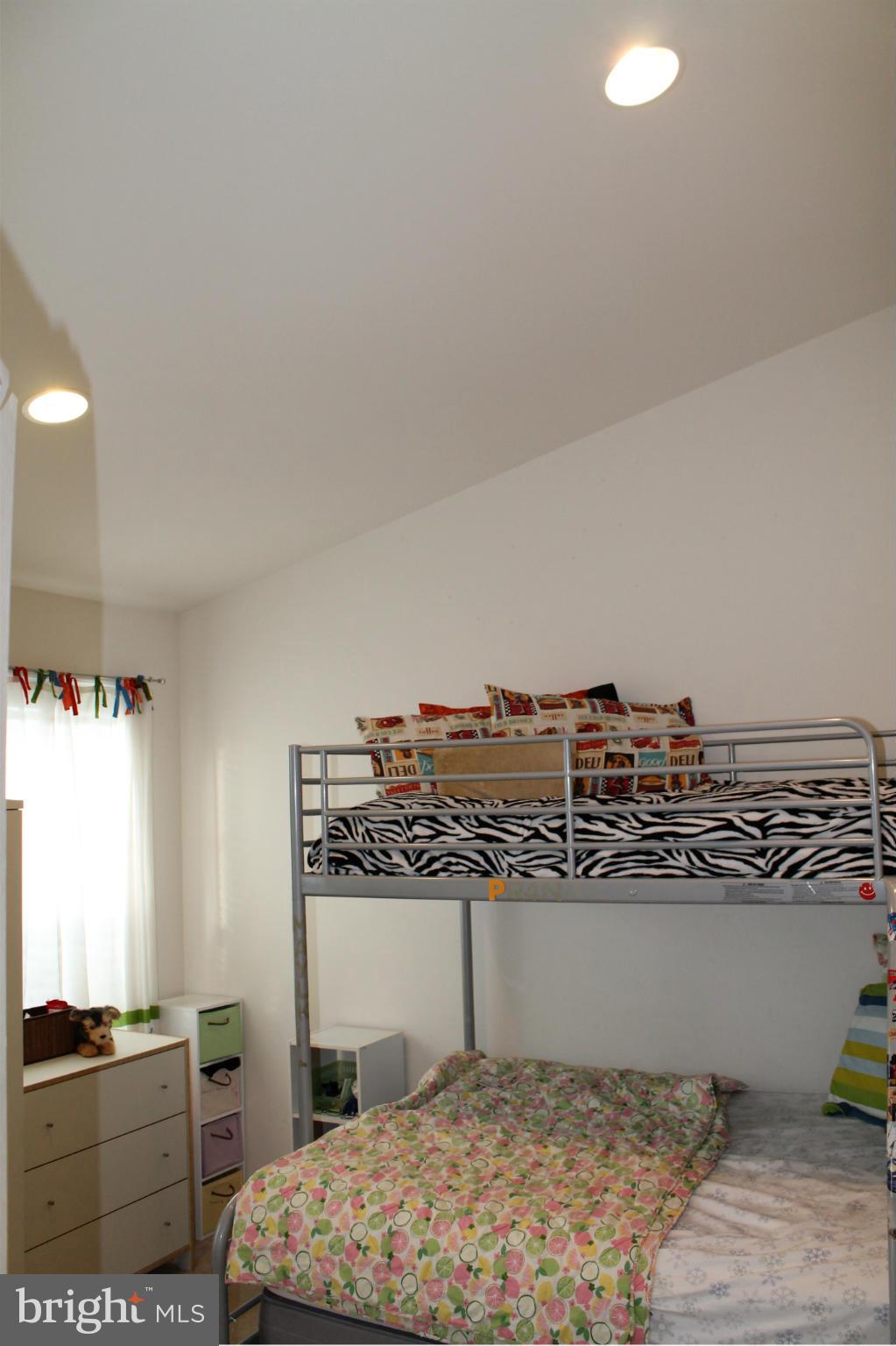 BROADLANDS SOUTH - Residential Lease