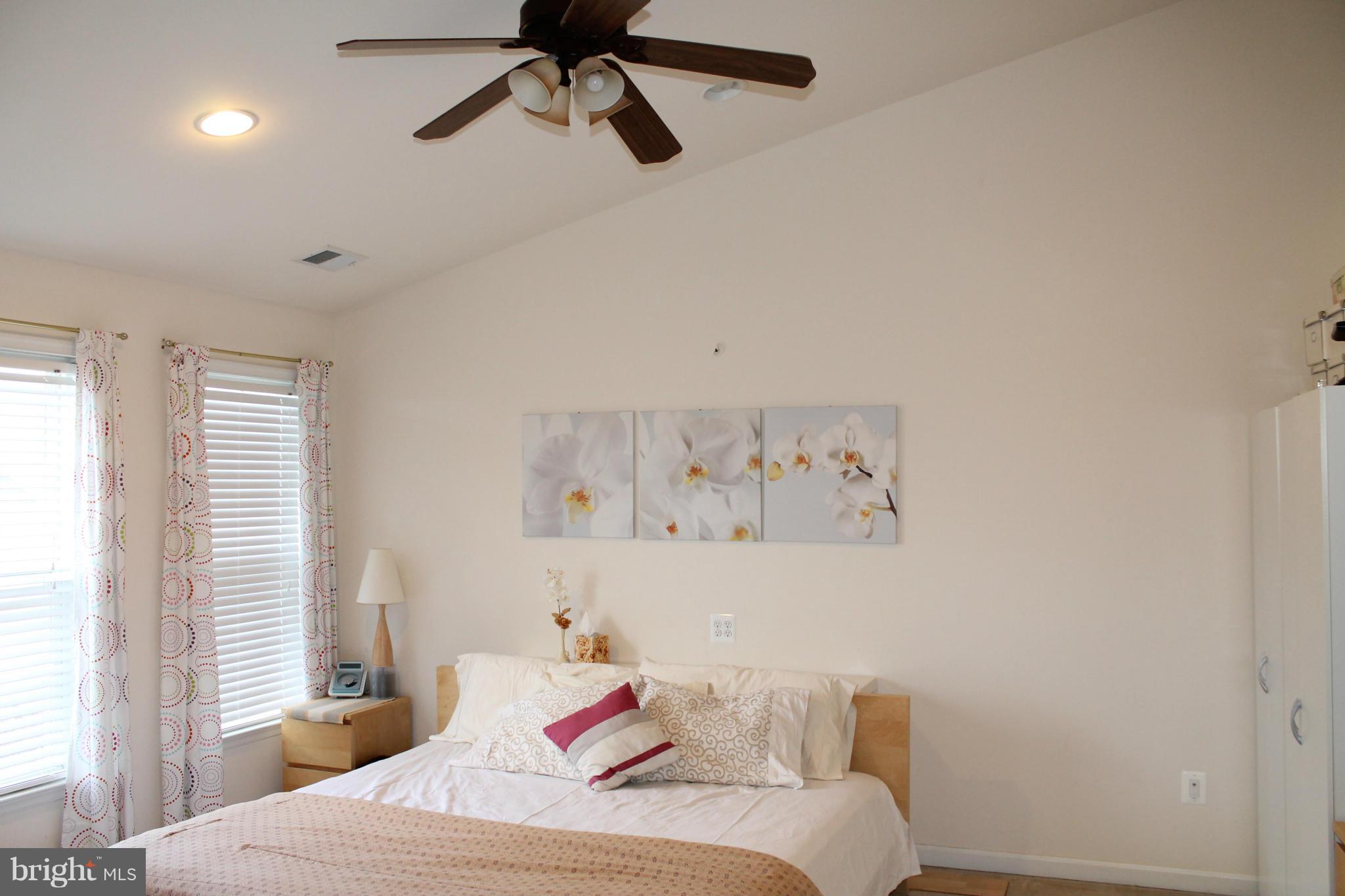 BROADLANDS SOUTH - Residential Lease