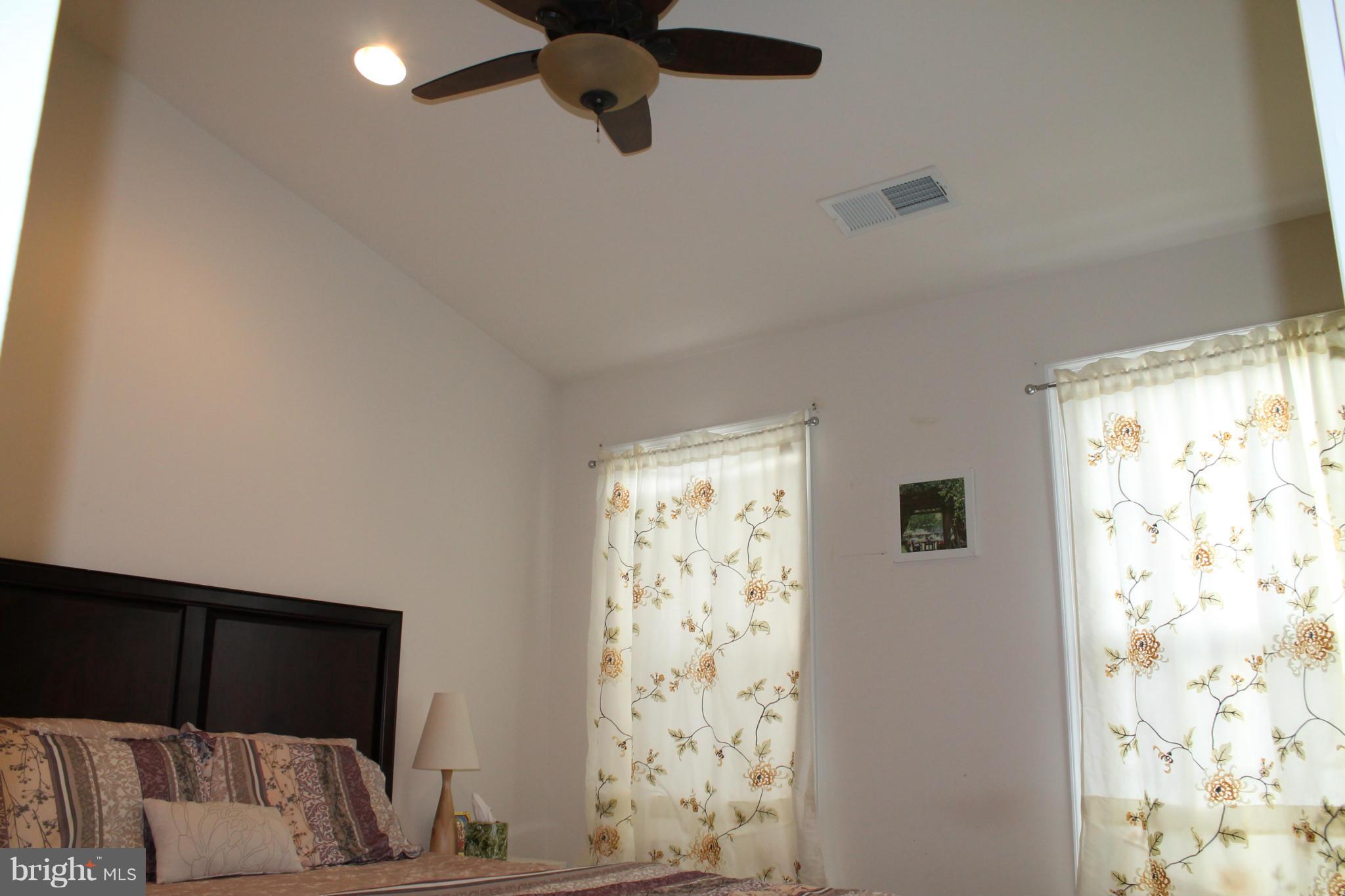 BROADLANDS SOUTH - Residential Lease