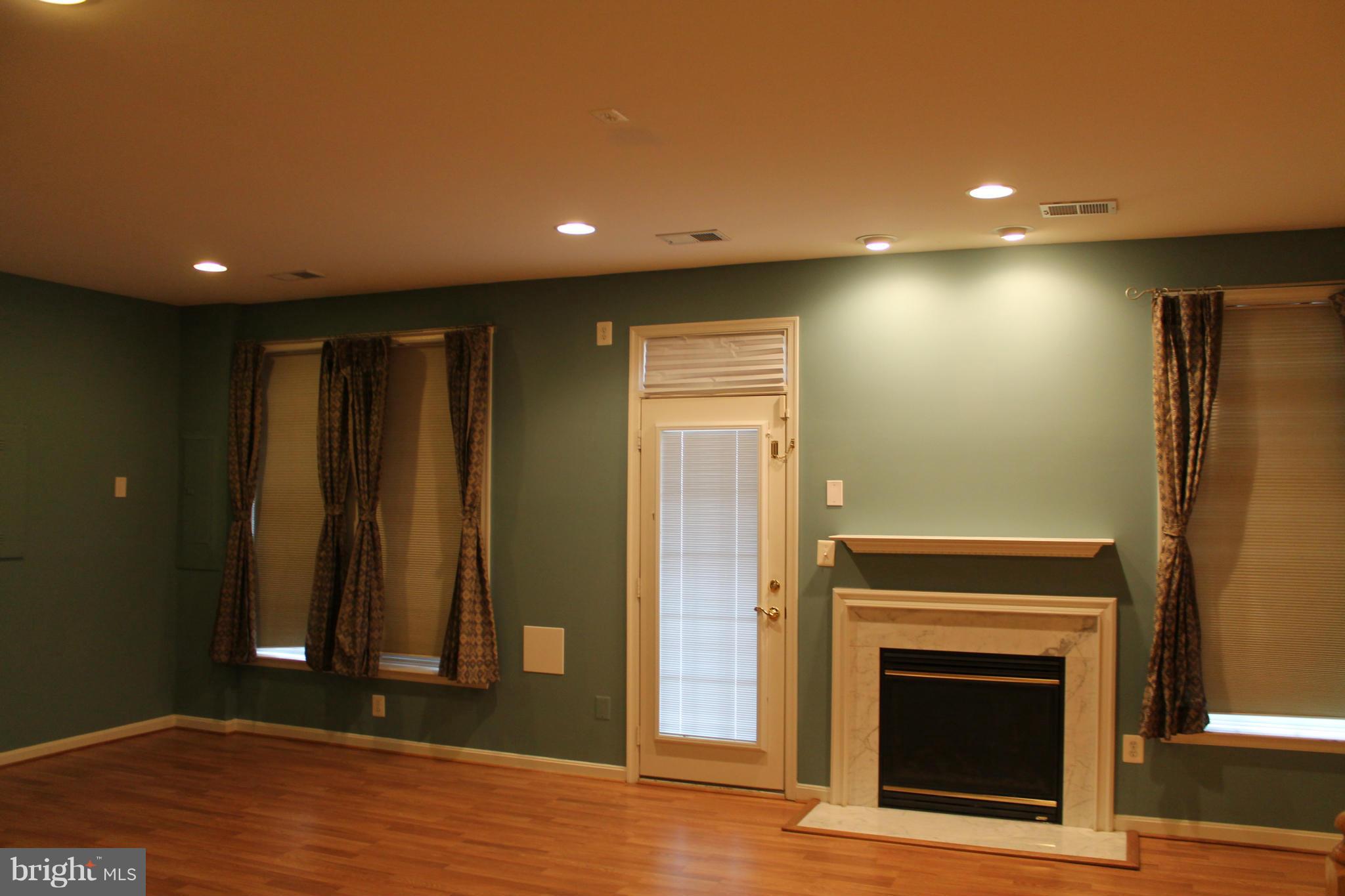 BROADLANDS SOUTH - Residential Lease