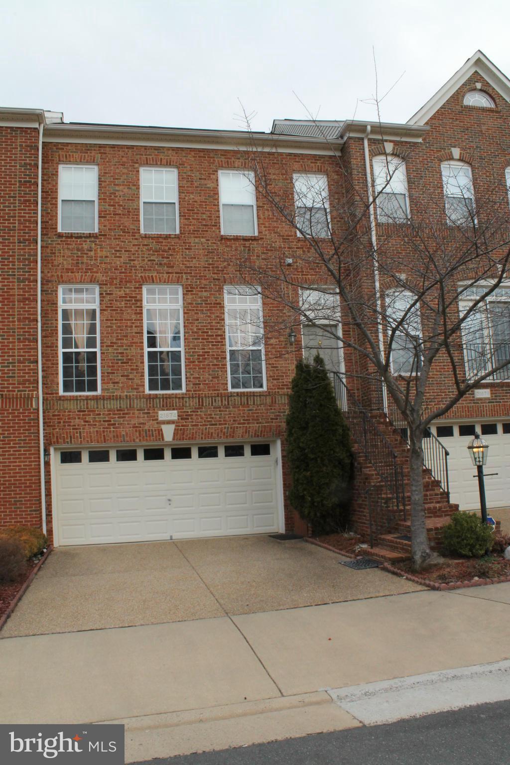 BROADLANDS SOUTH - Residential Lease