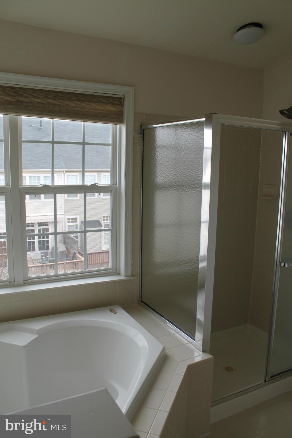 BROADLANDS SOUTH - Residential Lease