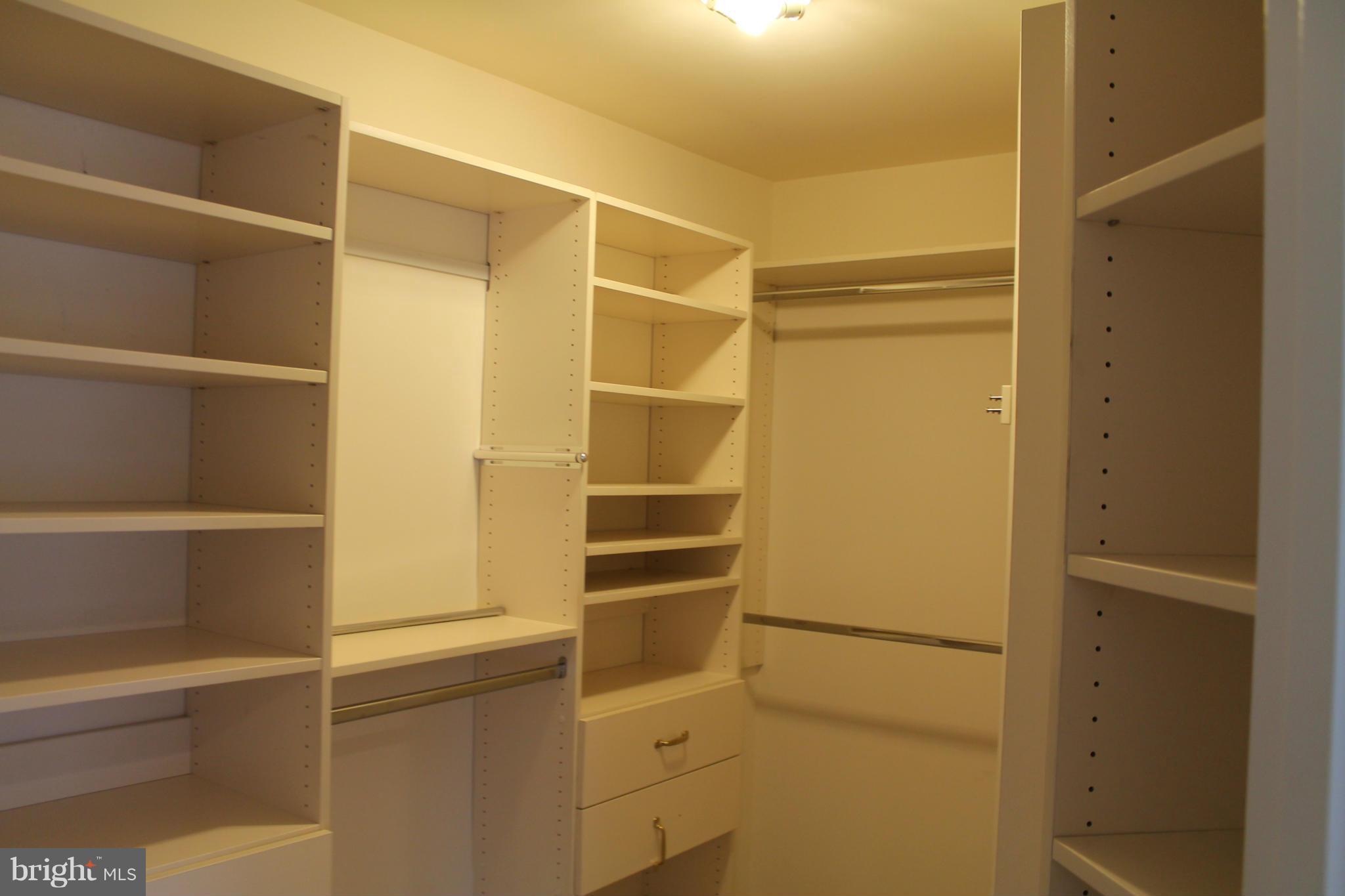 BROADLANDS SOUTH - Residential Lease