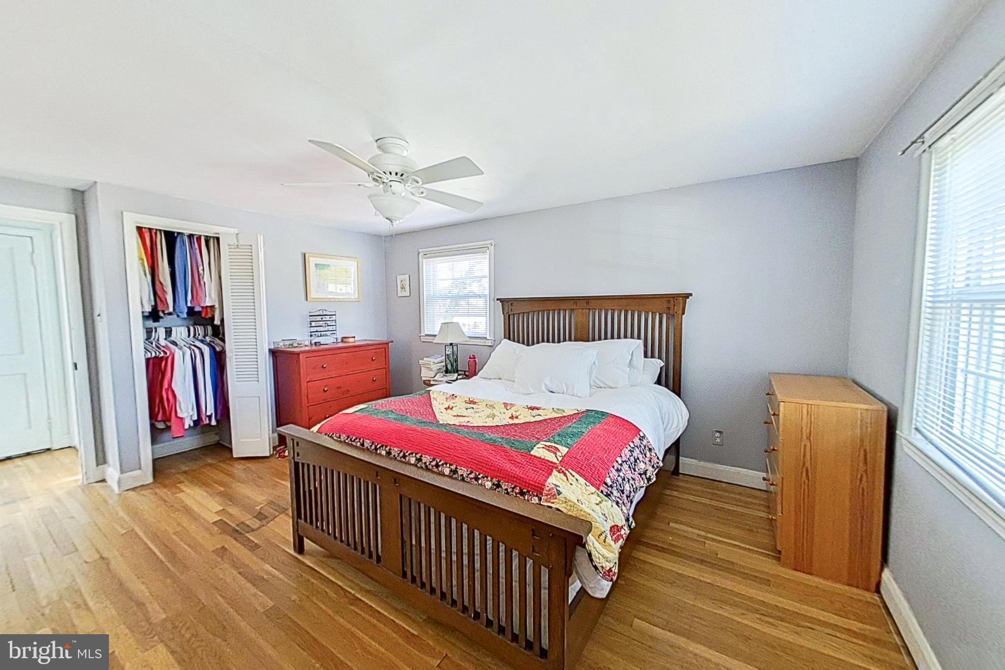 COLONIAL VILLAGE - Residential