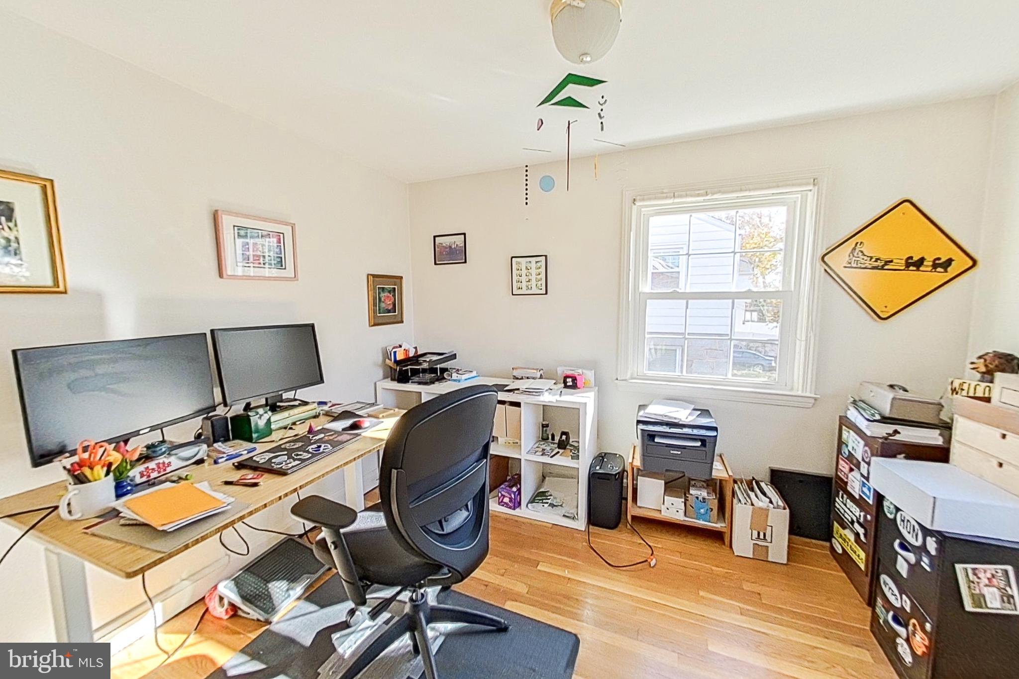 COLONIAL VILLAGE - Residential