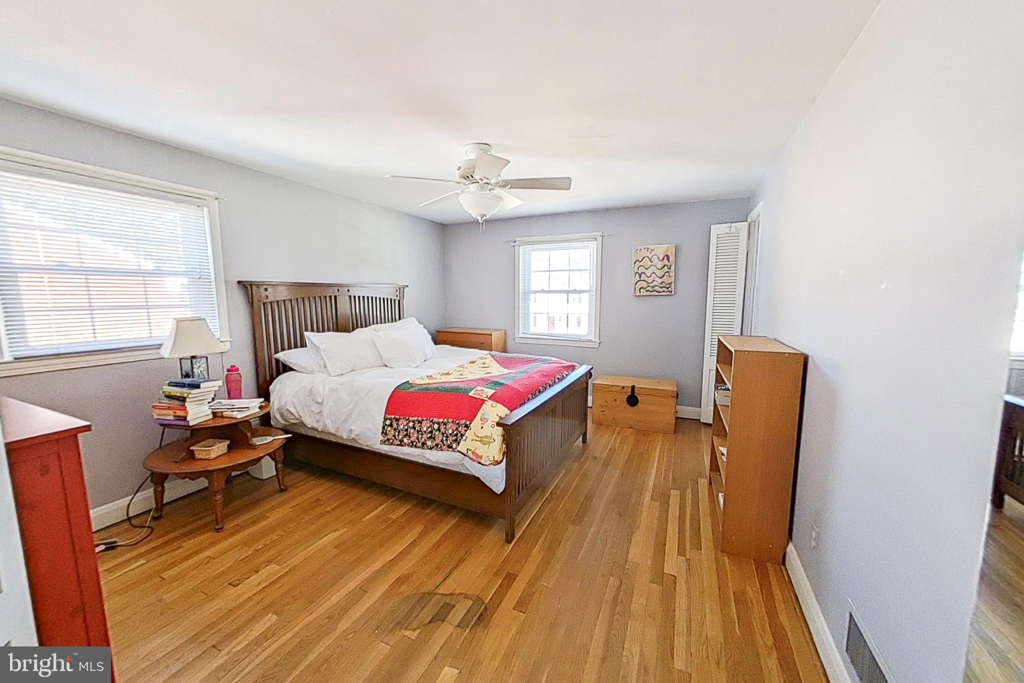 COLONIAL VILLAGE - Residential