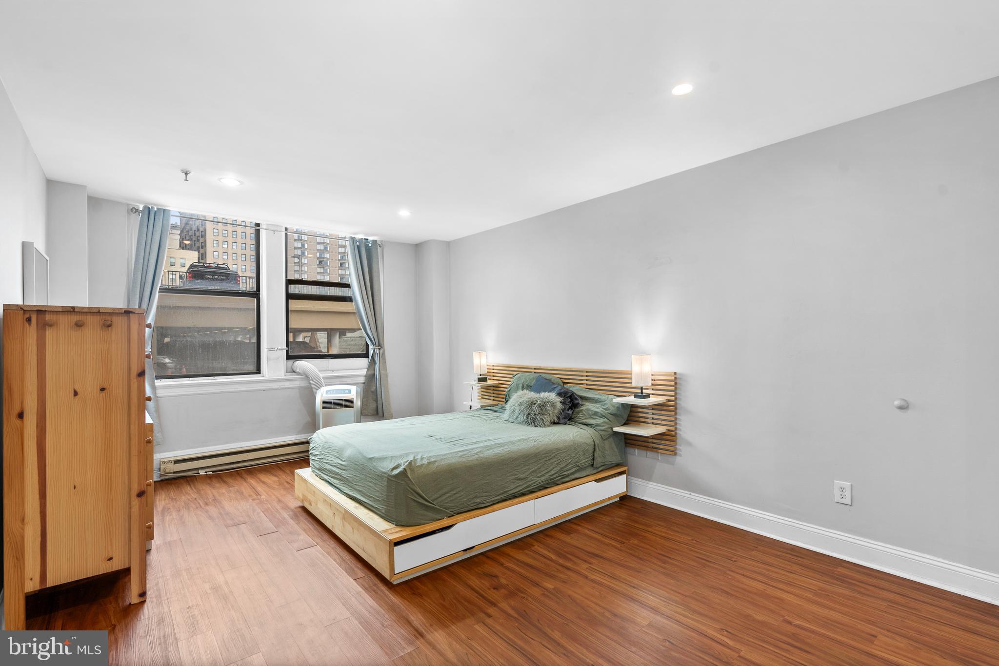 CENTER CITY - Residential