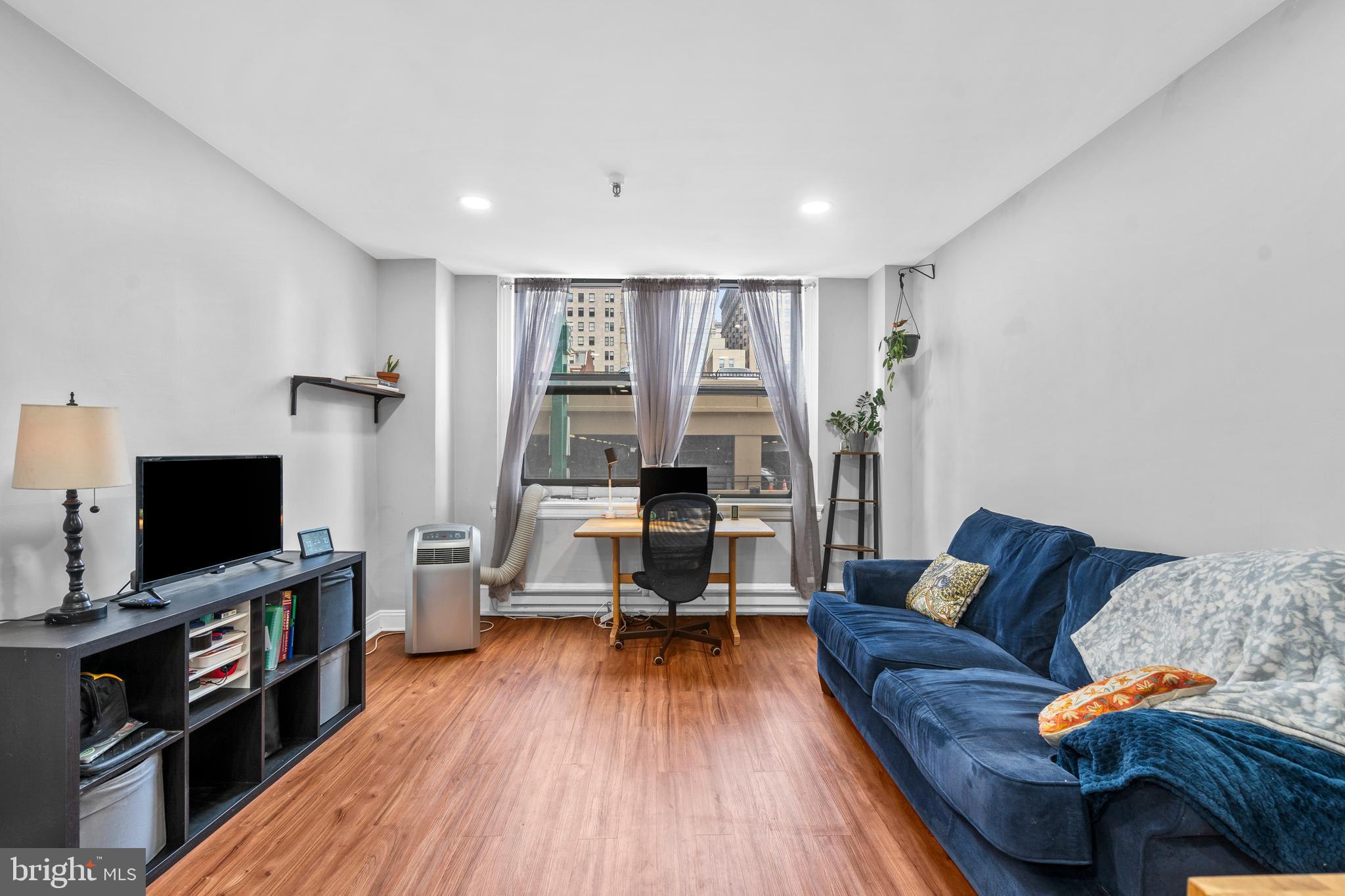 CENTER CITY - Residential